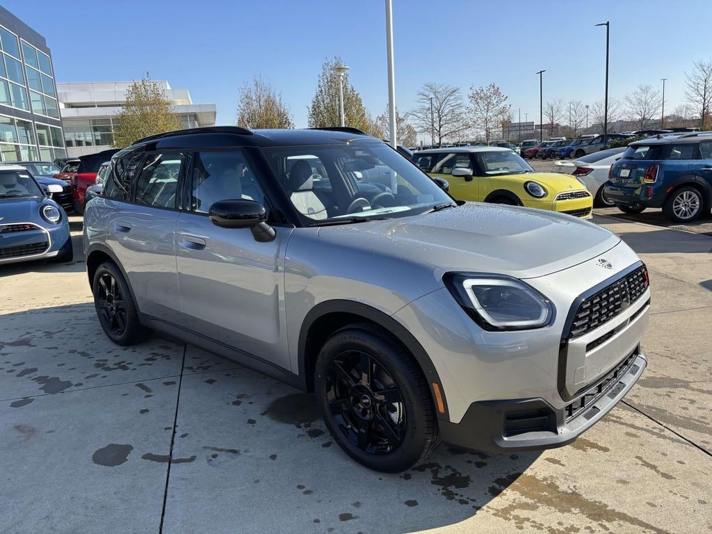 New 2026 MINI Countryman Signature Plus SUV