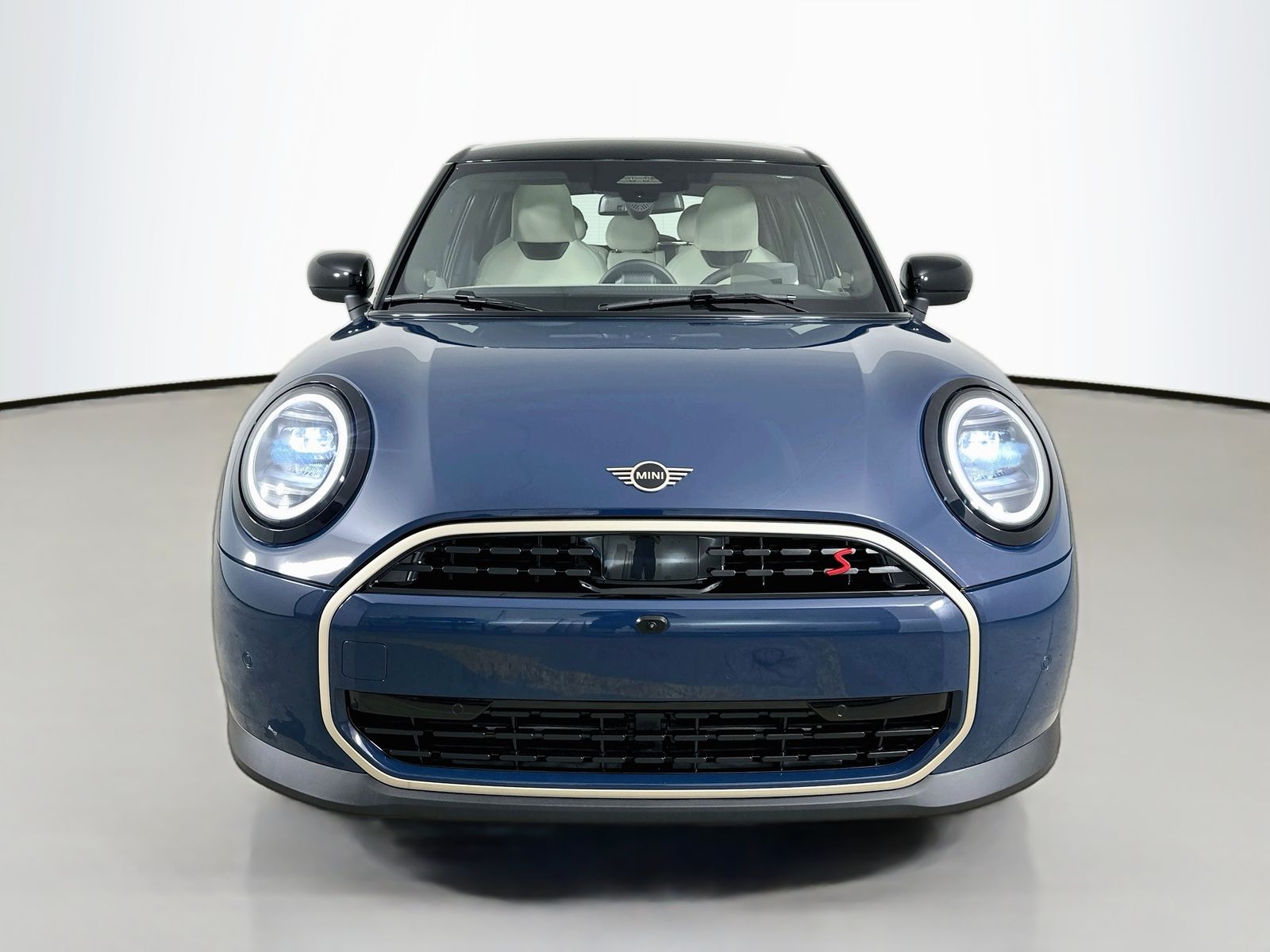 2026 MINI Hardtop 4 Door S photo 2