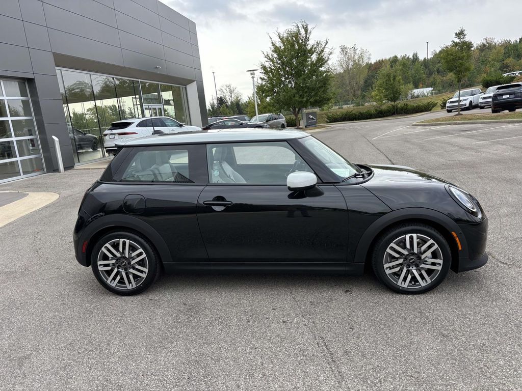 2026 MINI Hardtop 2 Door S - Photo 8