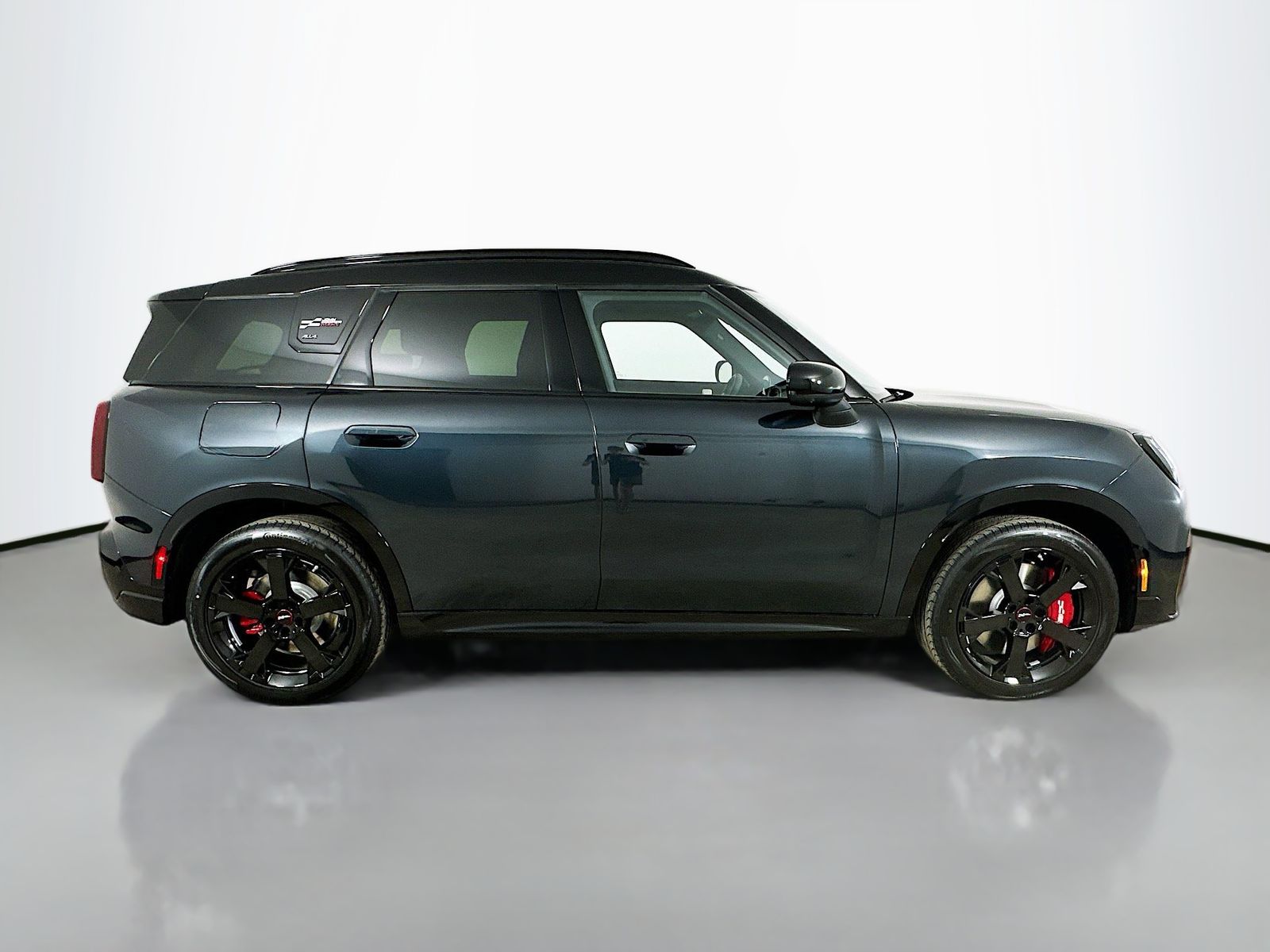 2027 MINI Countryman John Cooper Works photo 4