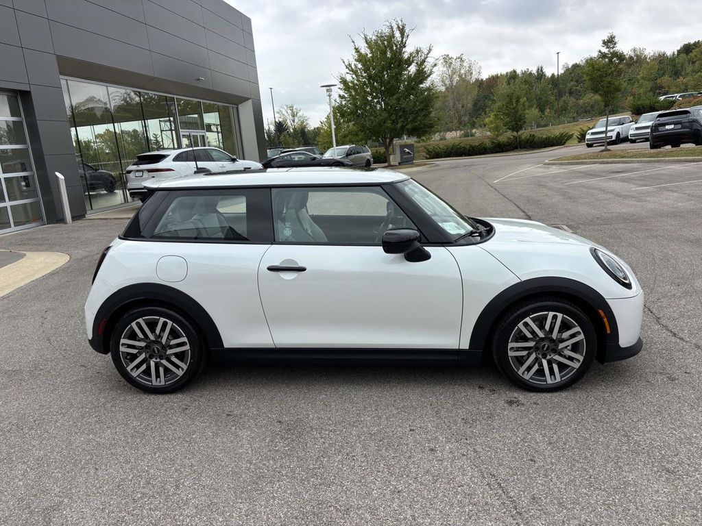 2026 MINI Hardtop 2 Door S - Photo 8