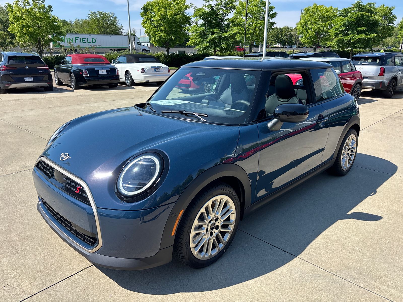 2026 MINI Hardtop Cooper S's photo