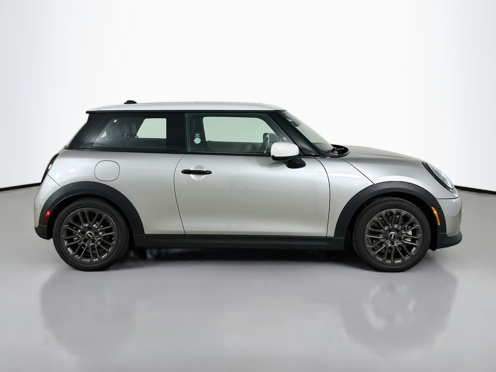 2026 MINI Hardtop 2 Door photo 4