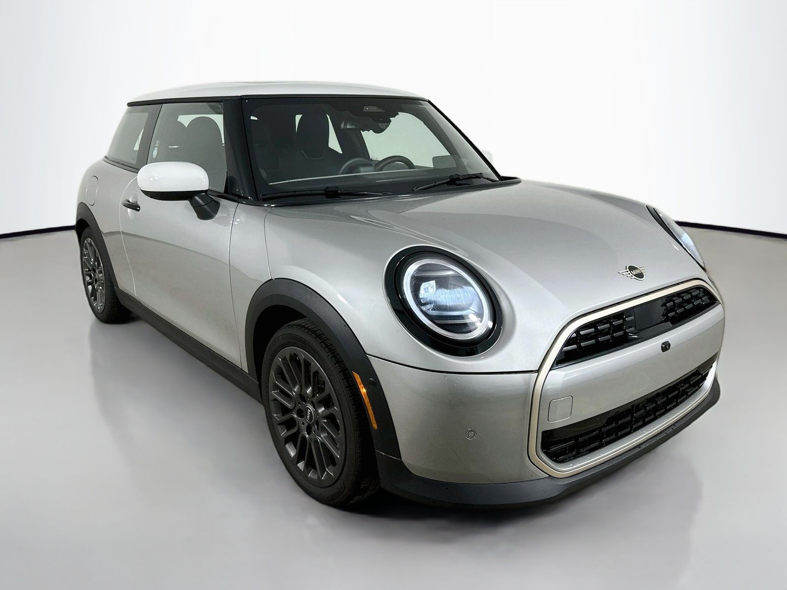 2026 MINI Hardtop 2 Door photo 3