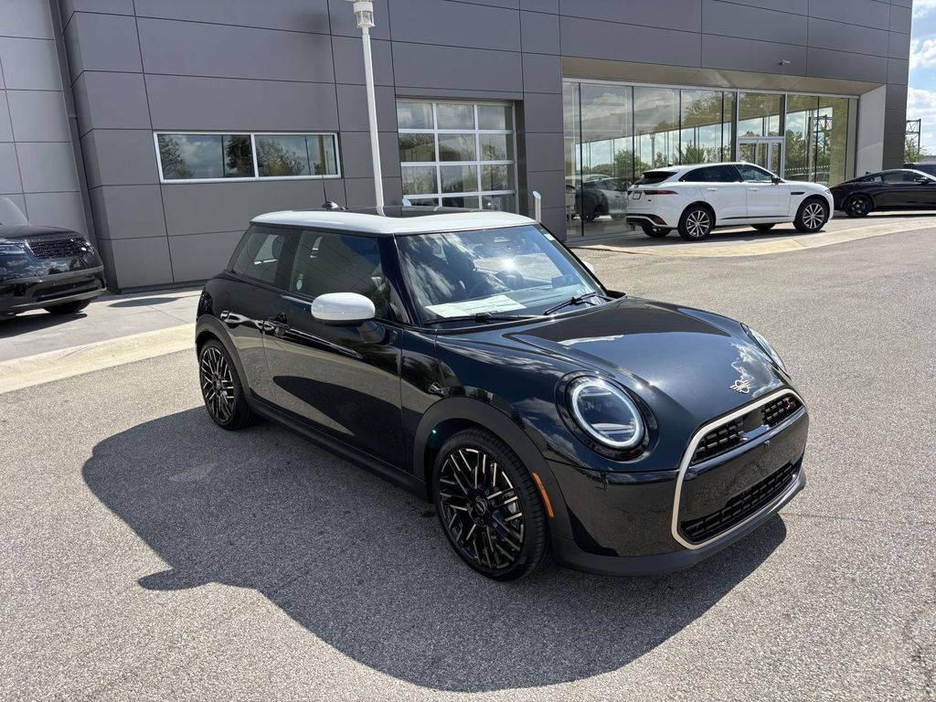 2026 MINI Hardtop Cooper S's photo