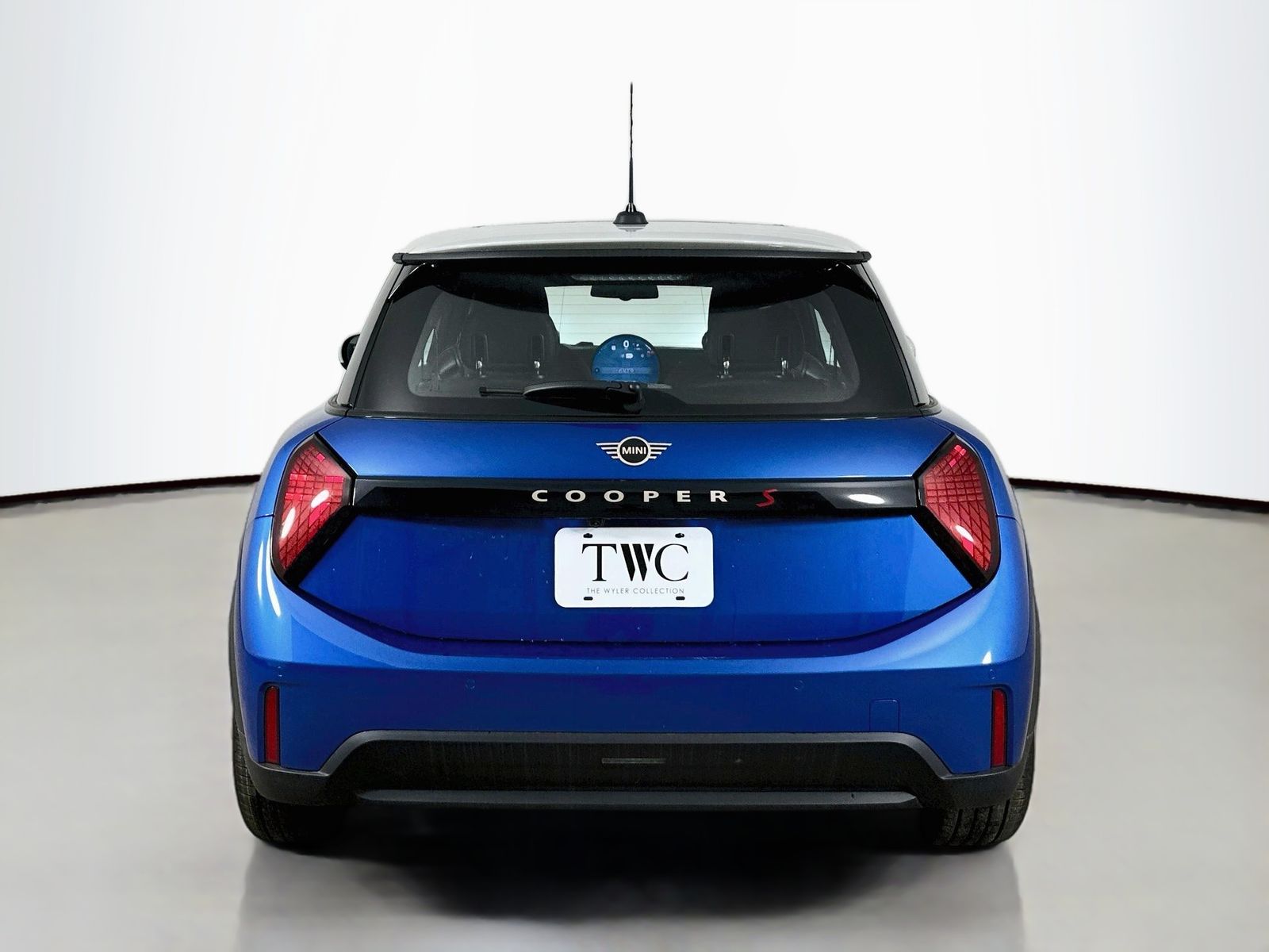 2026 MINI Hardtop 2 Door S photo 6