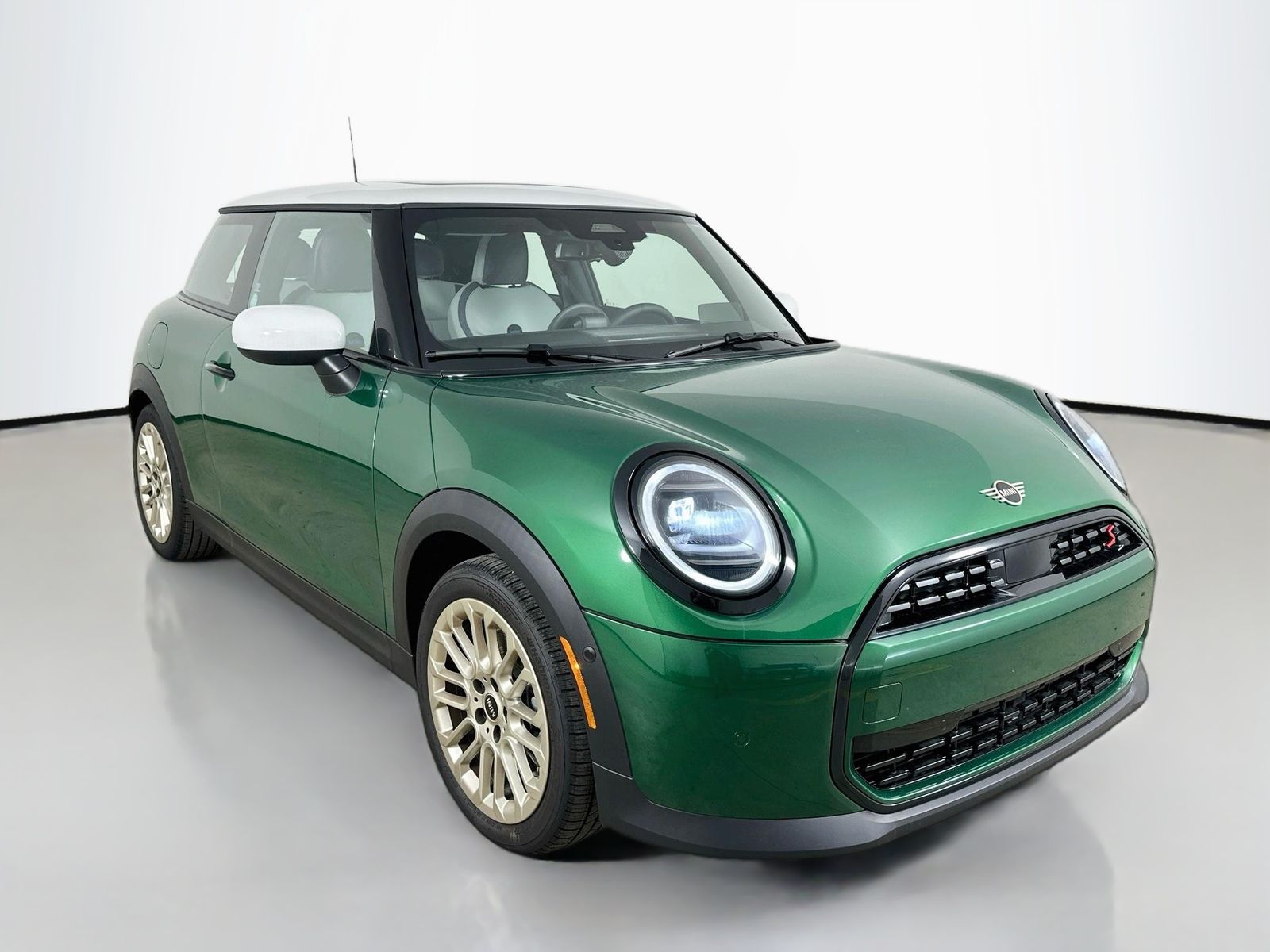 2026 MINI Hardtop 2 Door S photo 3