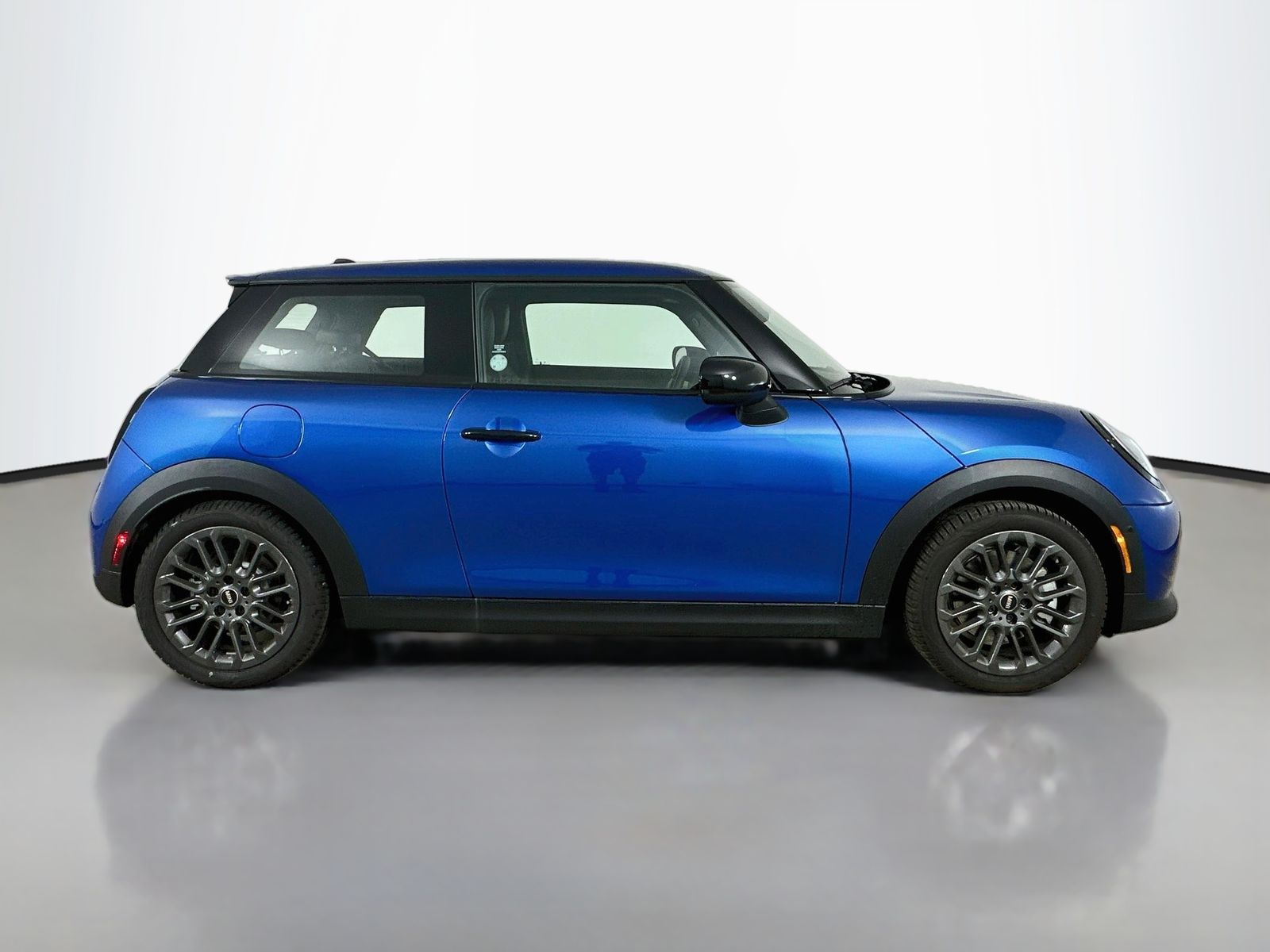 2026 MINI Hardtop 2 Door S photo 4