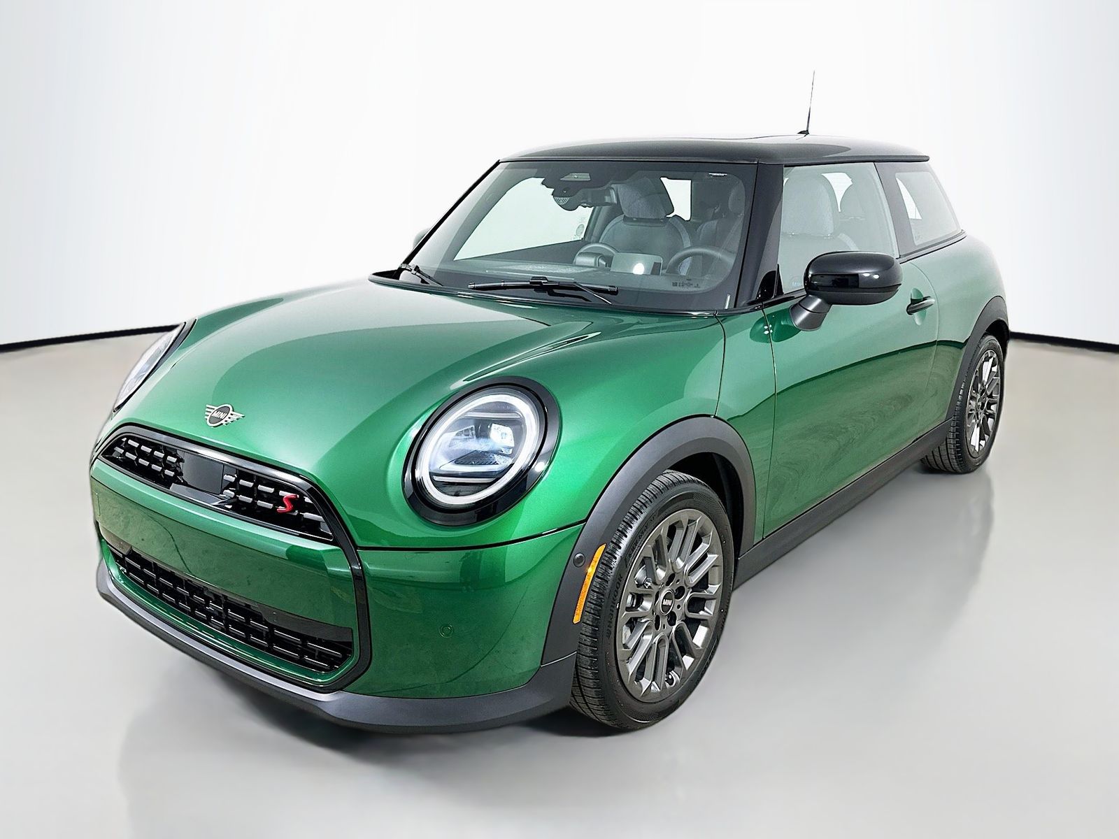 2026 MINI Hardtop Cooper S's photo