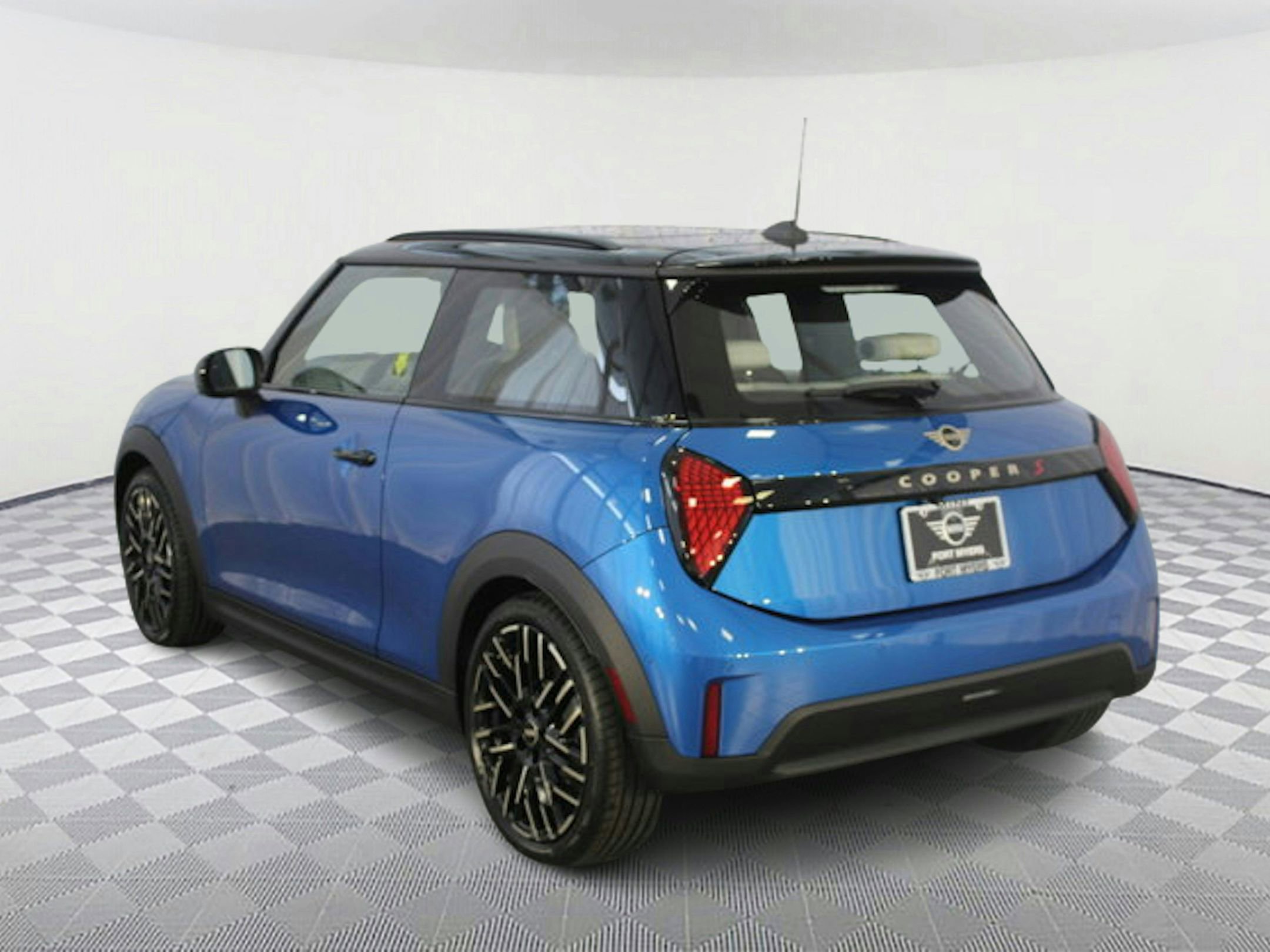 2025 Mini Cooper 2 Door Hardtop S photo 3