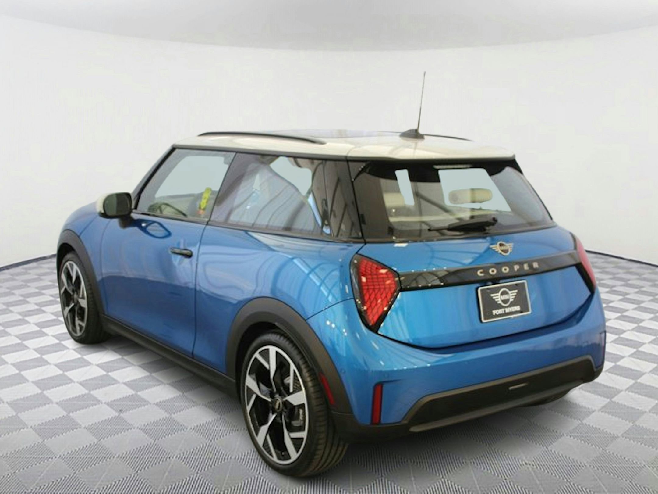 2025 Mini Cooper 2 Door Hardtop photo 3