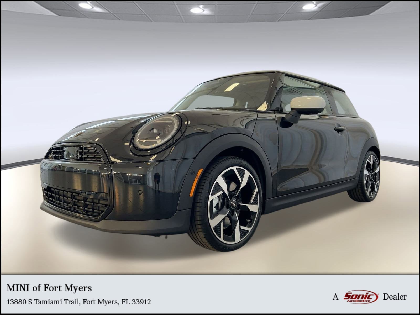2026 MINI Hardtop's photo