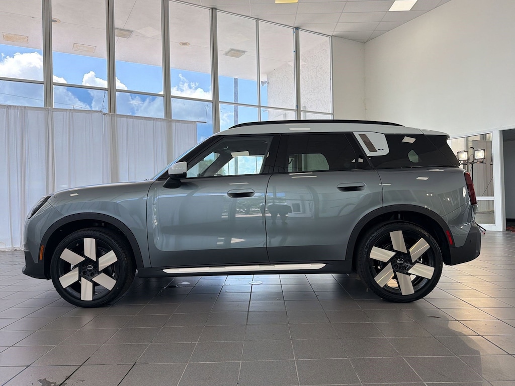 New 2027 MINI Countryman Iconic SUV