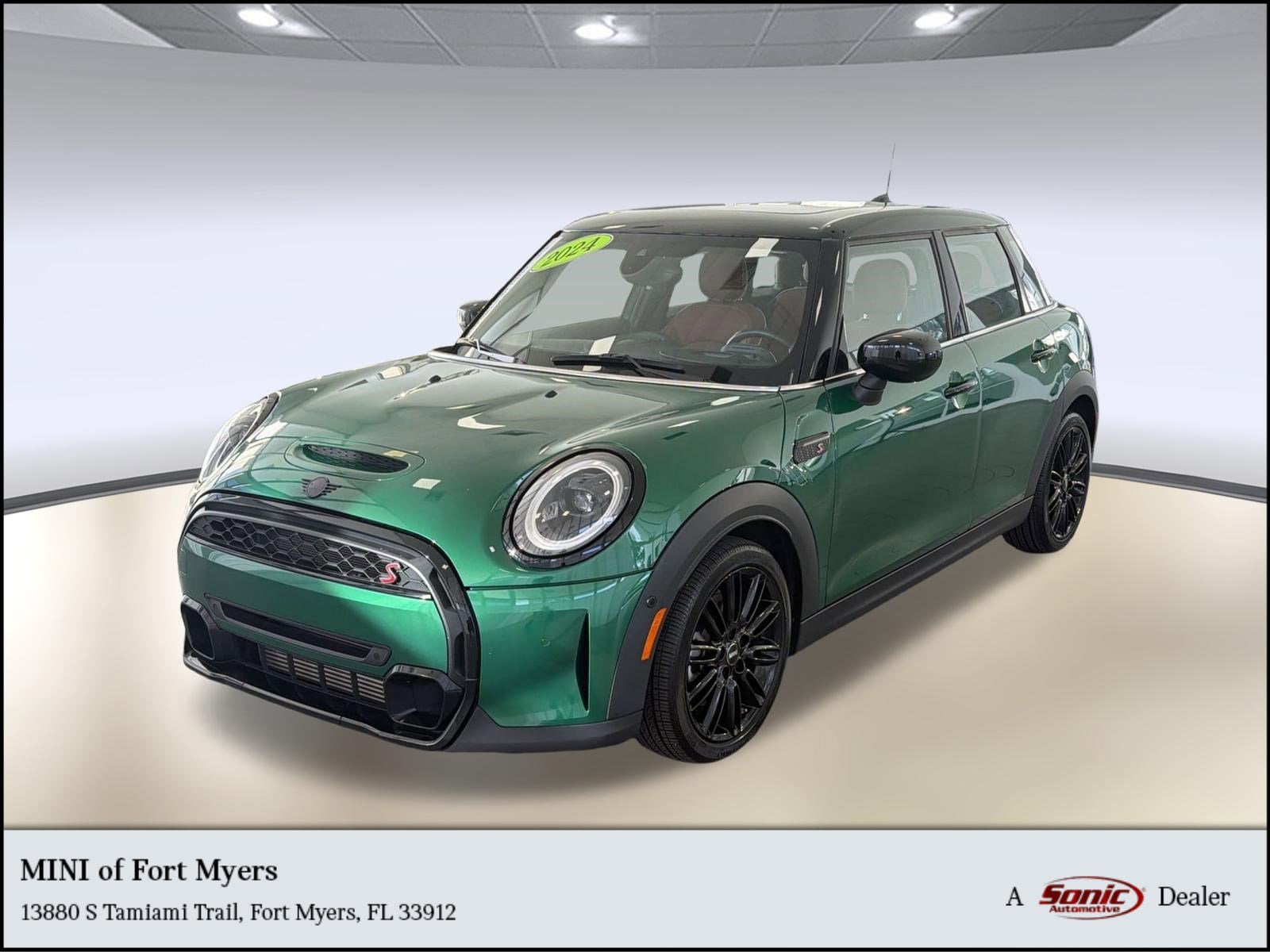 2024 MINI Hardtop Cooper S's photo