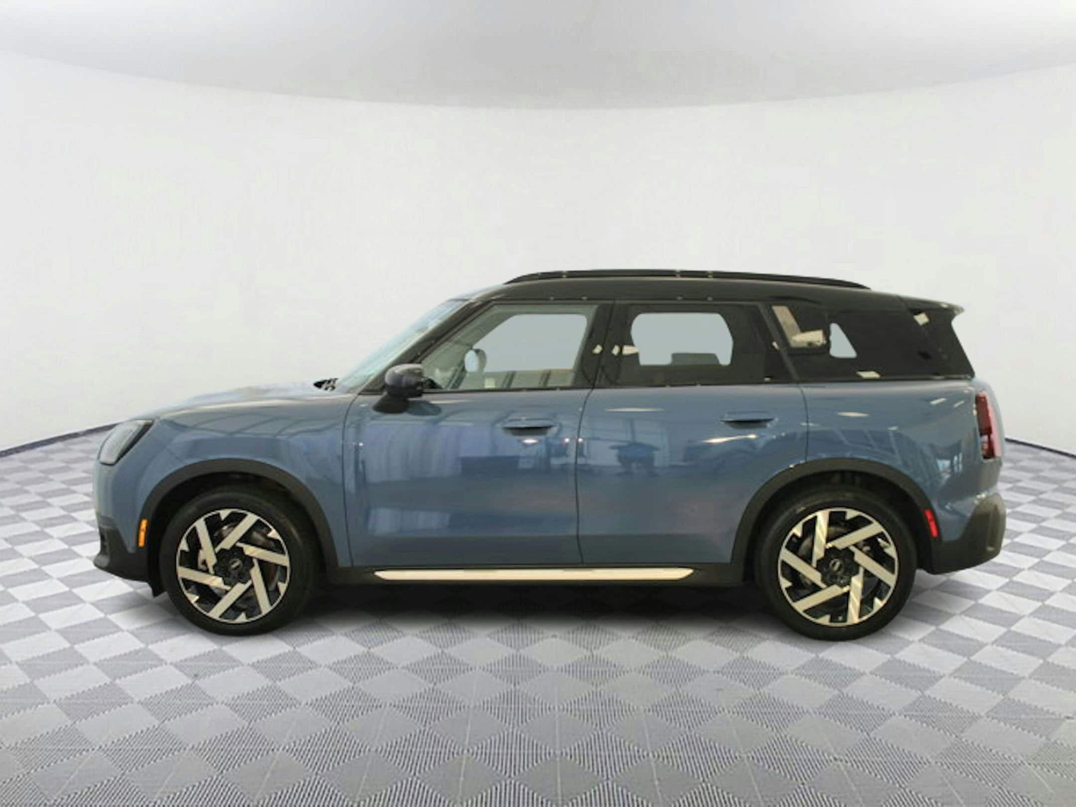 Used 2025 MINI Countryman SE with VIN WMZ53GA07S7R83564 for sale in Fort Myers, FL