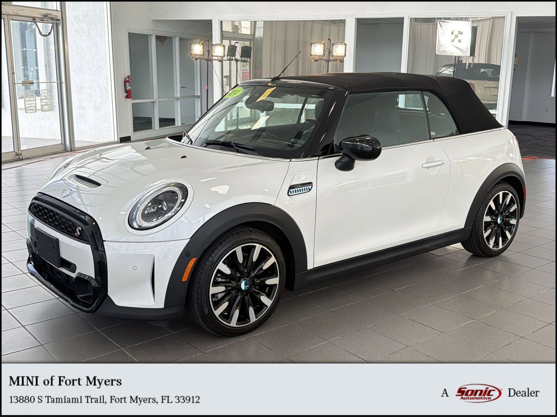 2024 MINI Convertible Cooper S's photo