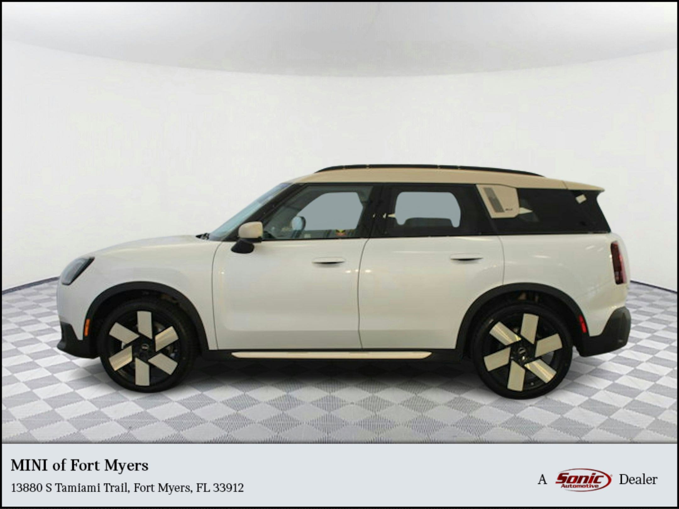 2025 MINI Countryman Iconic