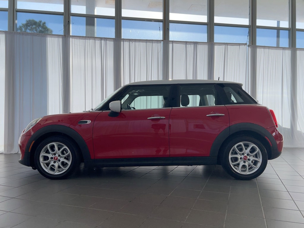 Used 2020 MINI Hardtop 4 Door Cooper Hatchback