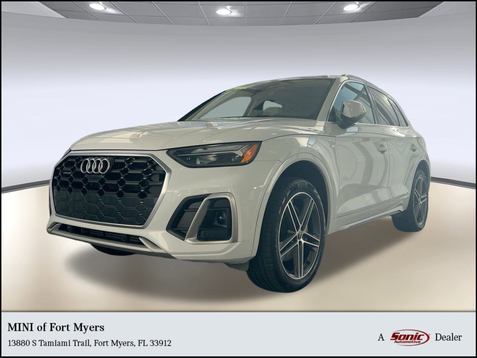 2024 Audi Q5 45 Premium Plus's photo