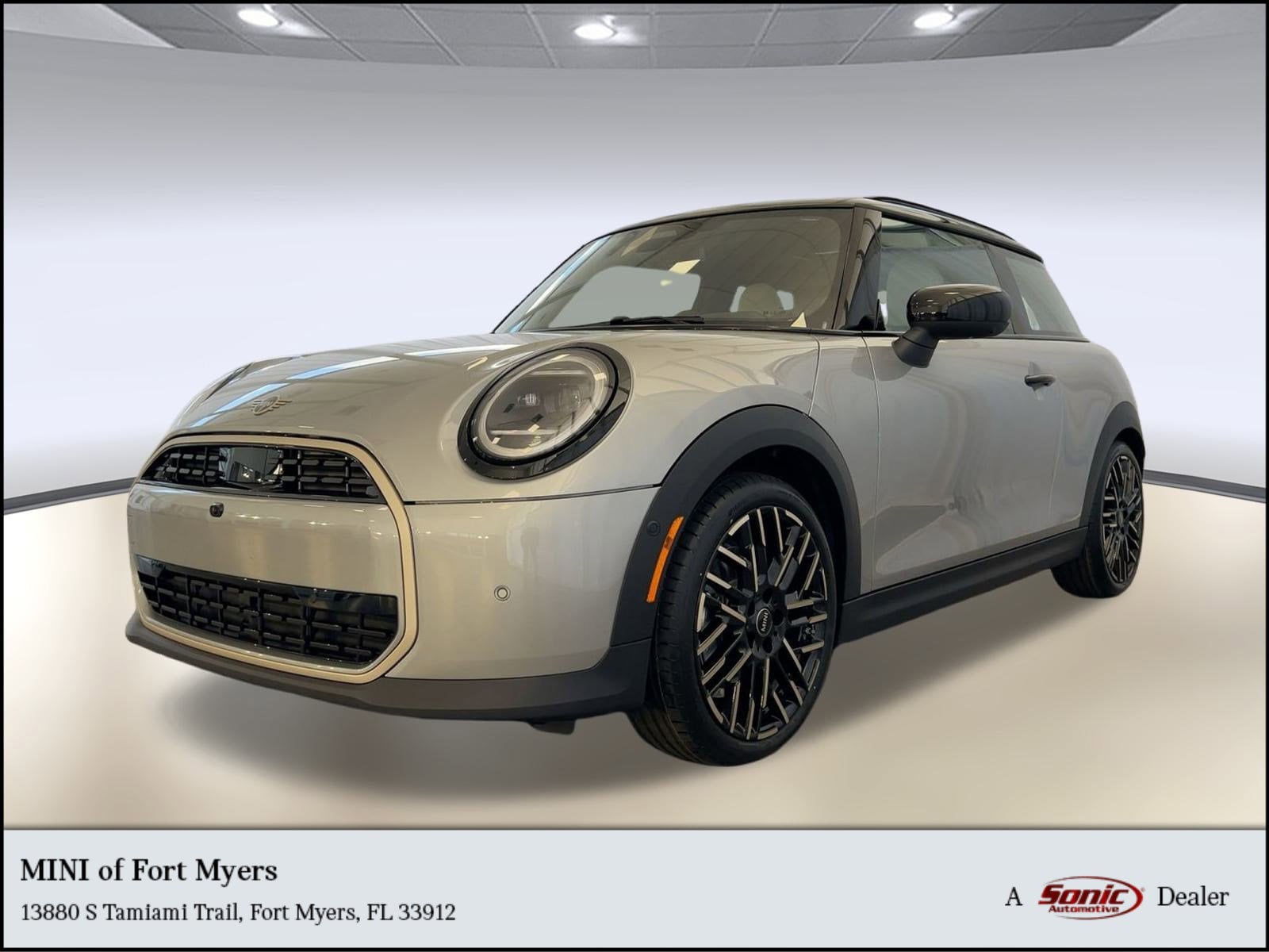 2026 MINI Hardtop's photo