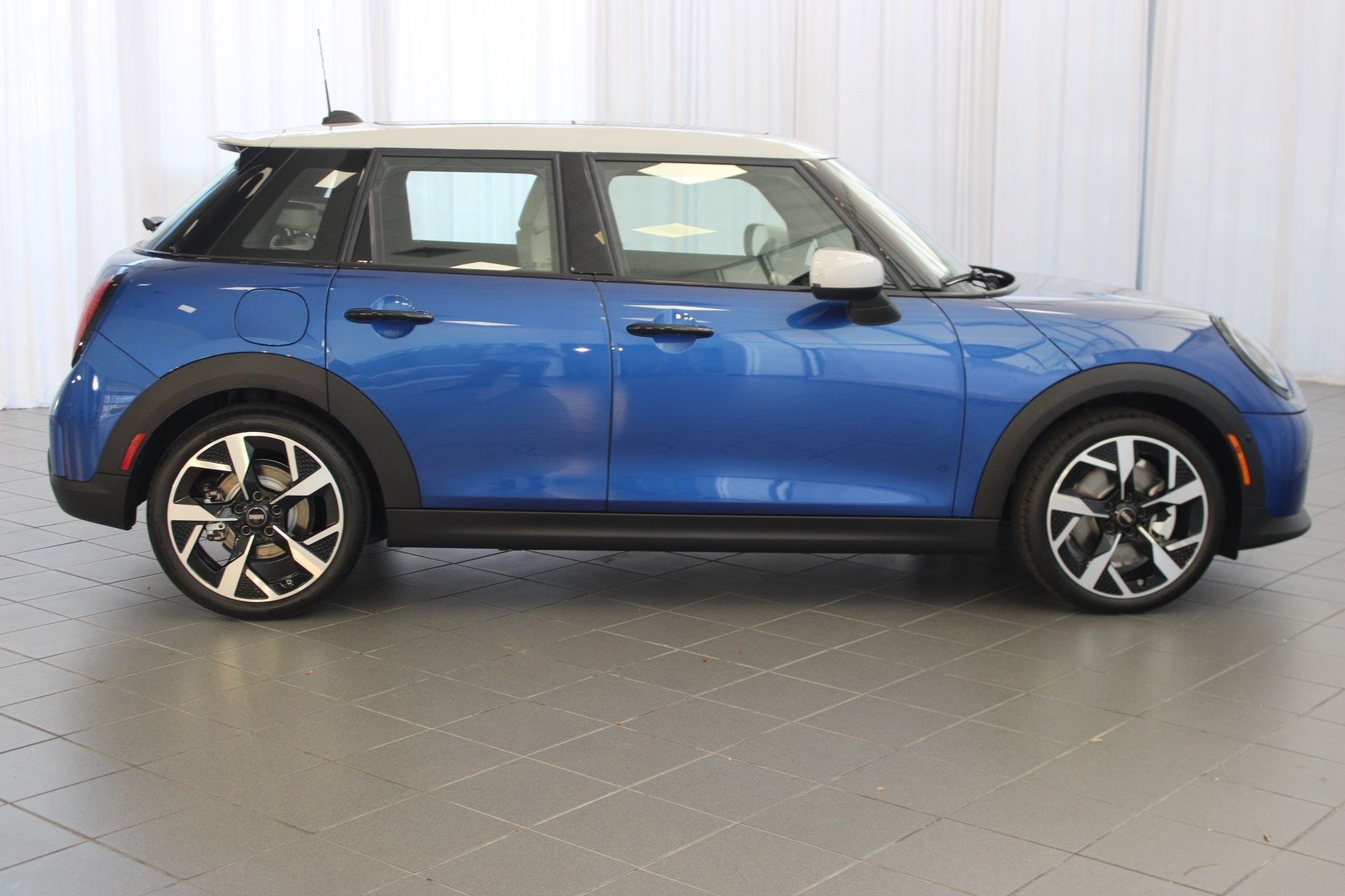 2026 MINI Hardtop 4 Door S - Photo 6
