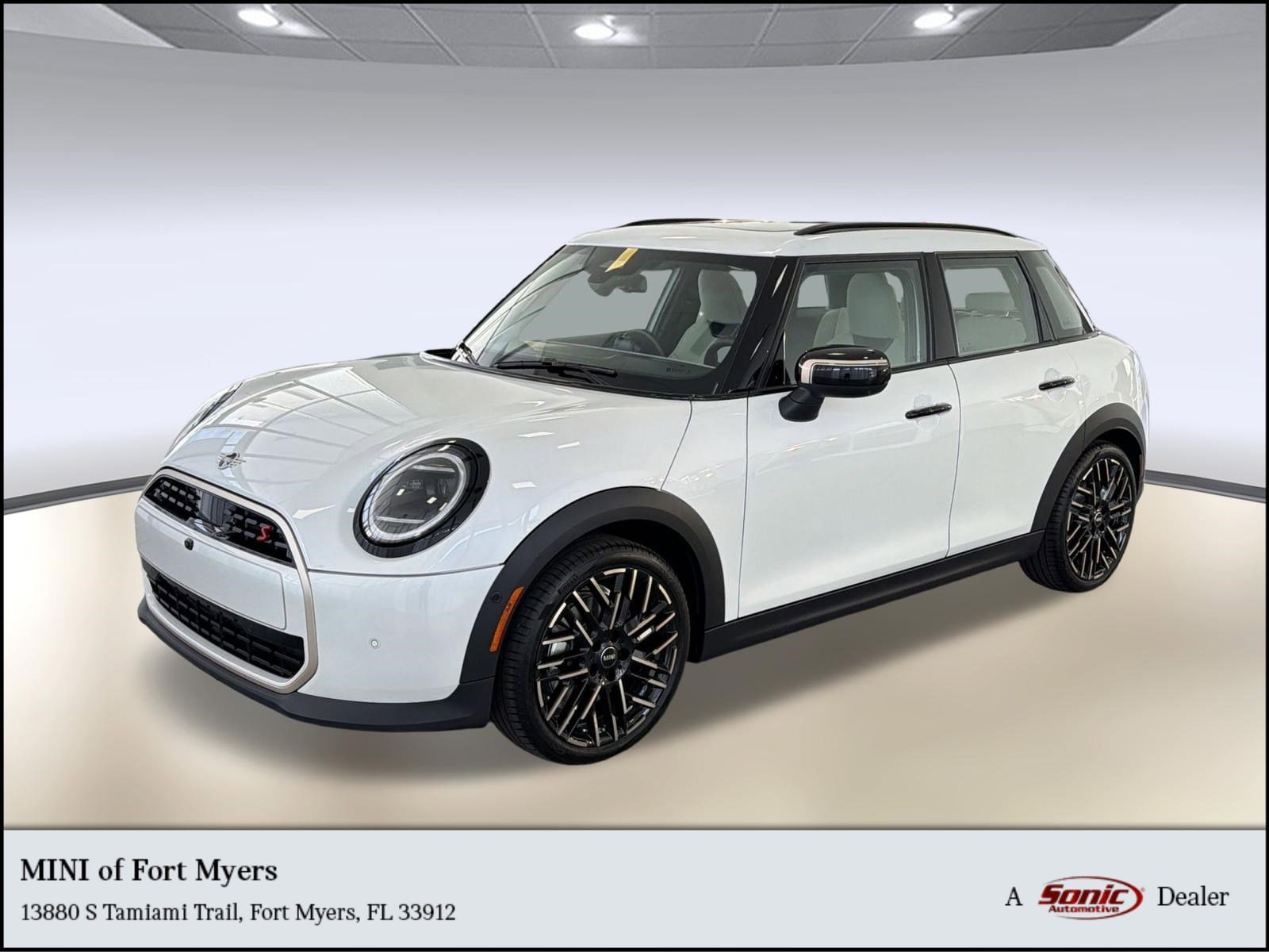 2026 MINI Hardtop Cooper S's photo
