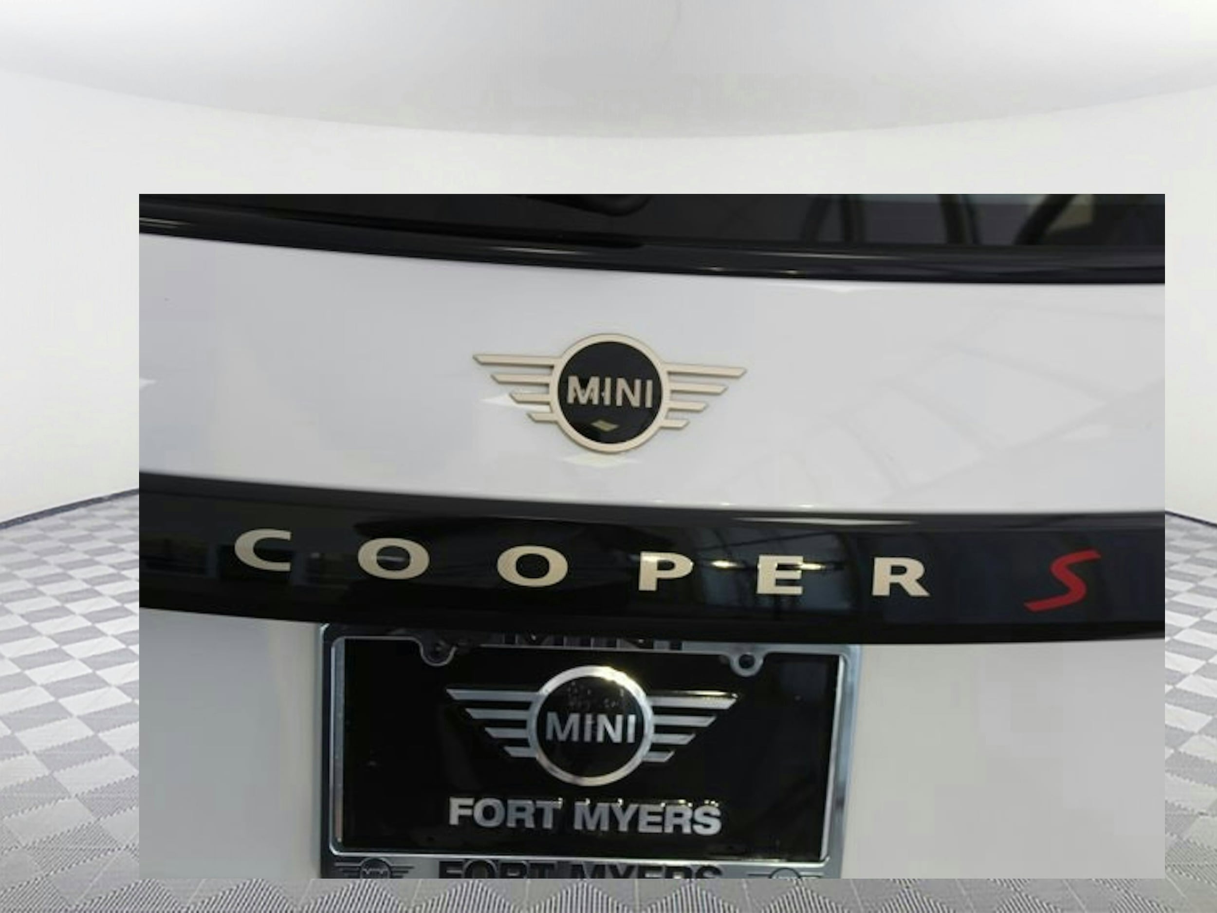 Used 2025 MINI Hardtop 2 Door S with VIN WMW23GD04S2W27873 for sale in Fort Myers, FL