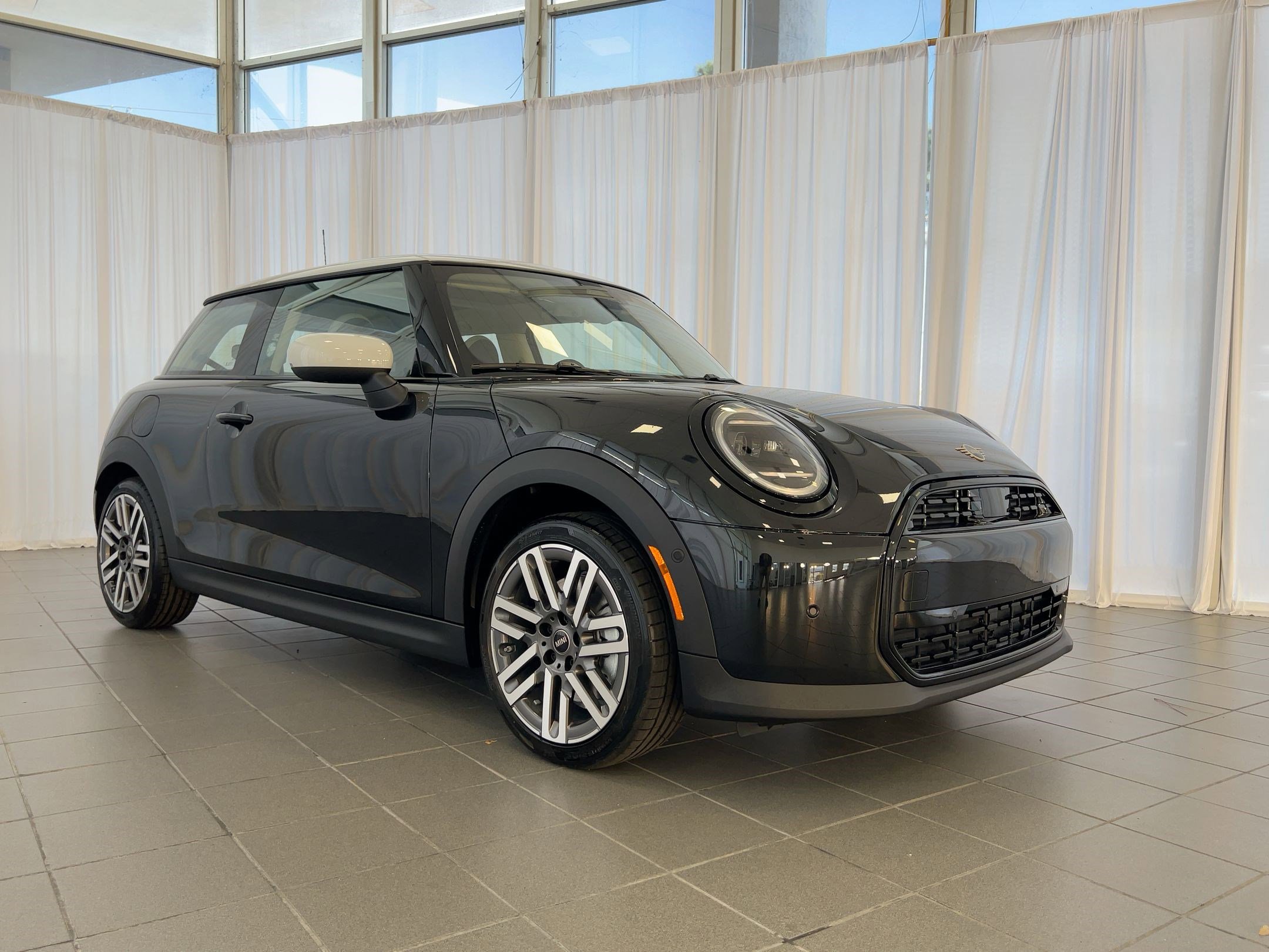 2026 MINI Hardtop 2 Door - Photo 7