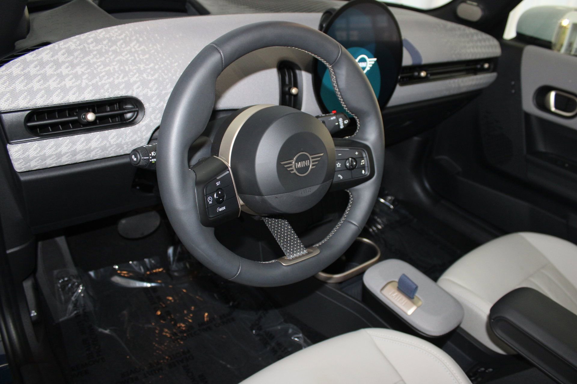 2025 Mini Cooper 2 Door Hardtop S photo 3