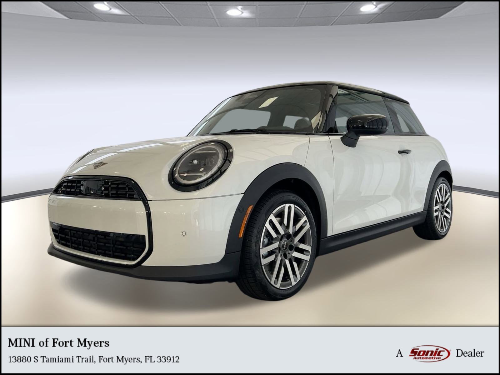 2026 MINI Hardtop's photo