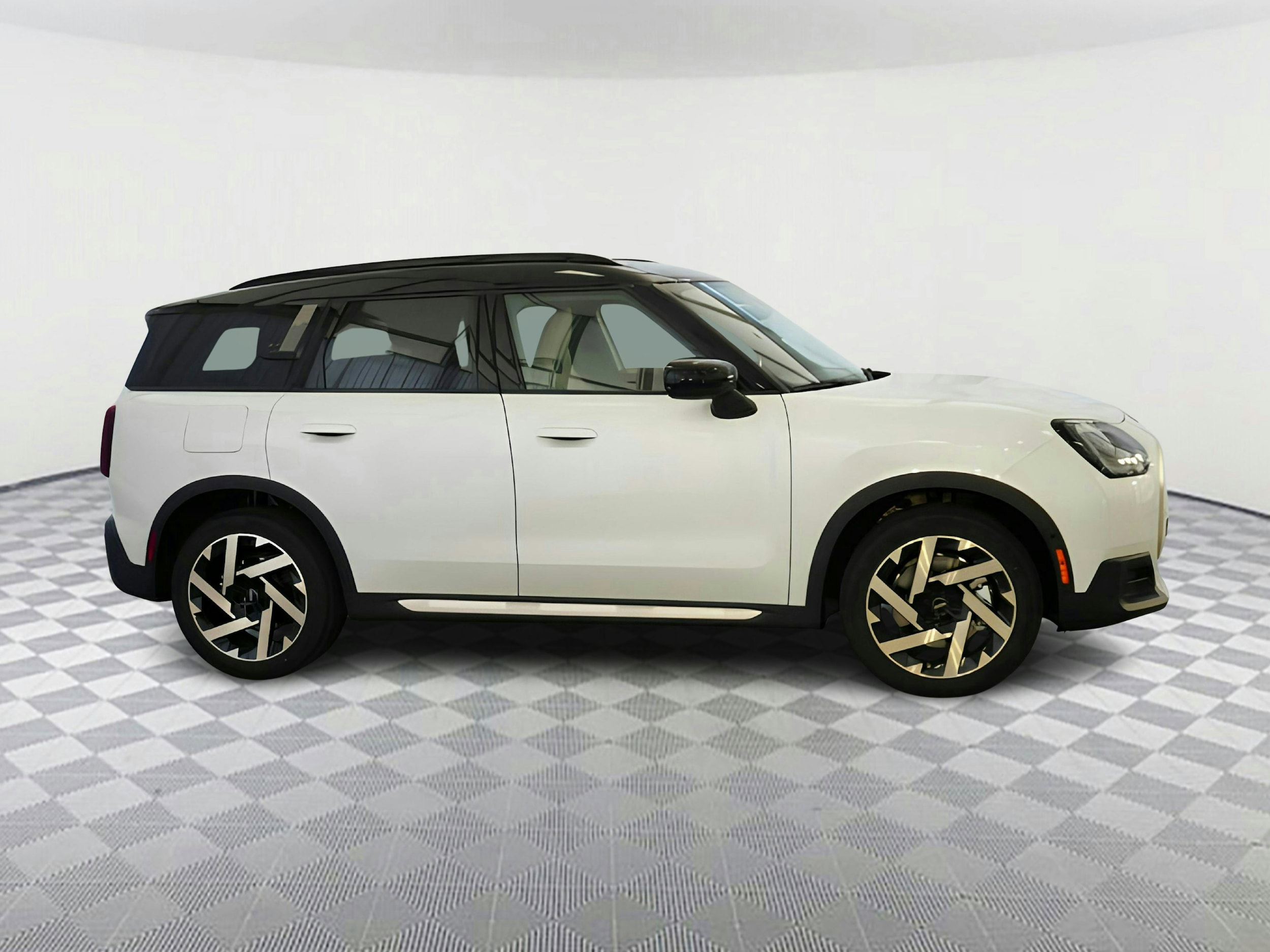 Used 2025 MINI Countryman S with VIN WMZ23GA06S7P85304 for sale in Fort Myers, FL
