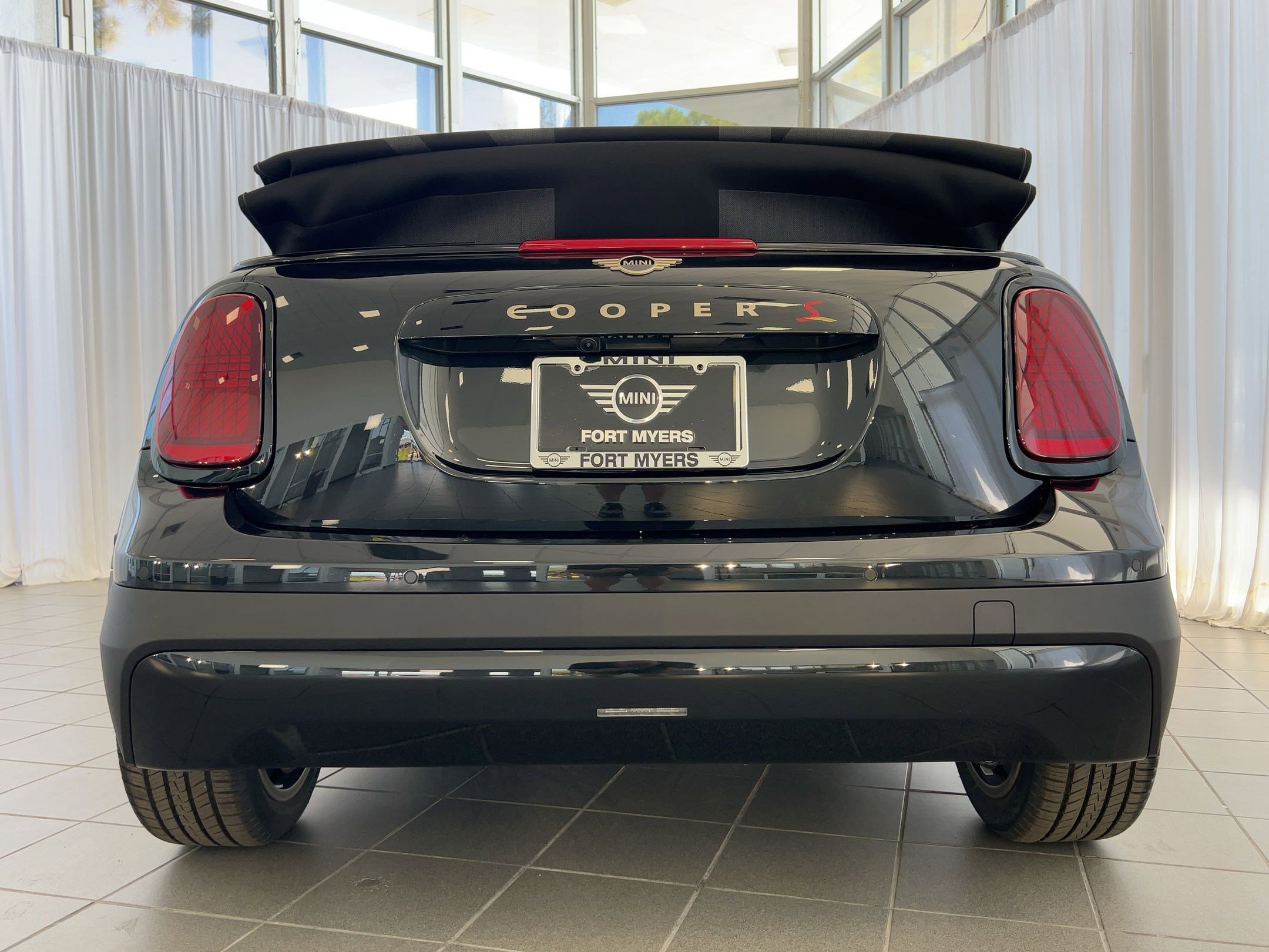 2026 MINI Convertible S - Photo 10