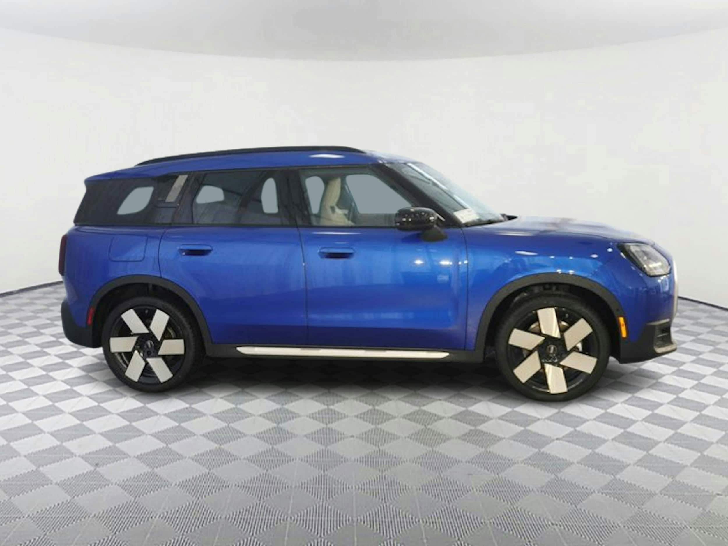 Used 2025 MINI Countryman S with VIN WMZ23GA05S7P89862 for sale in Fort Myers, FL