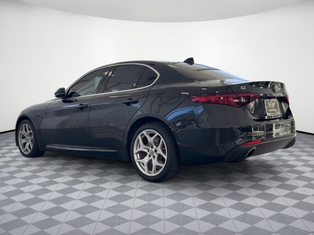 2020 Alfa Romeo Giulia Ti Sedan