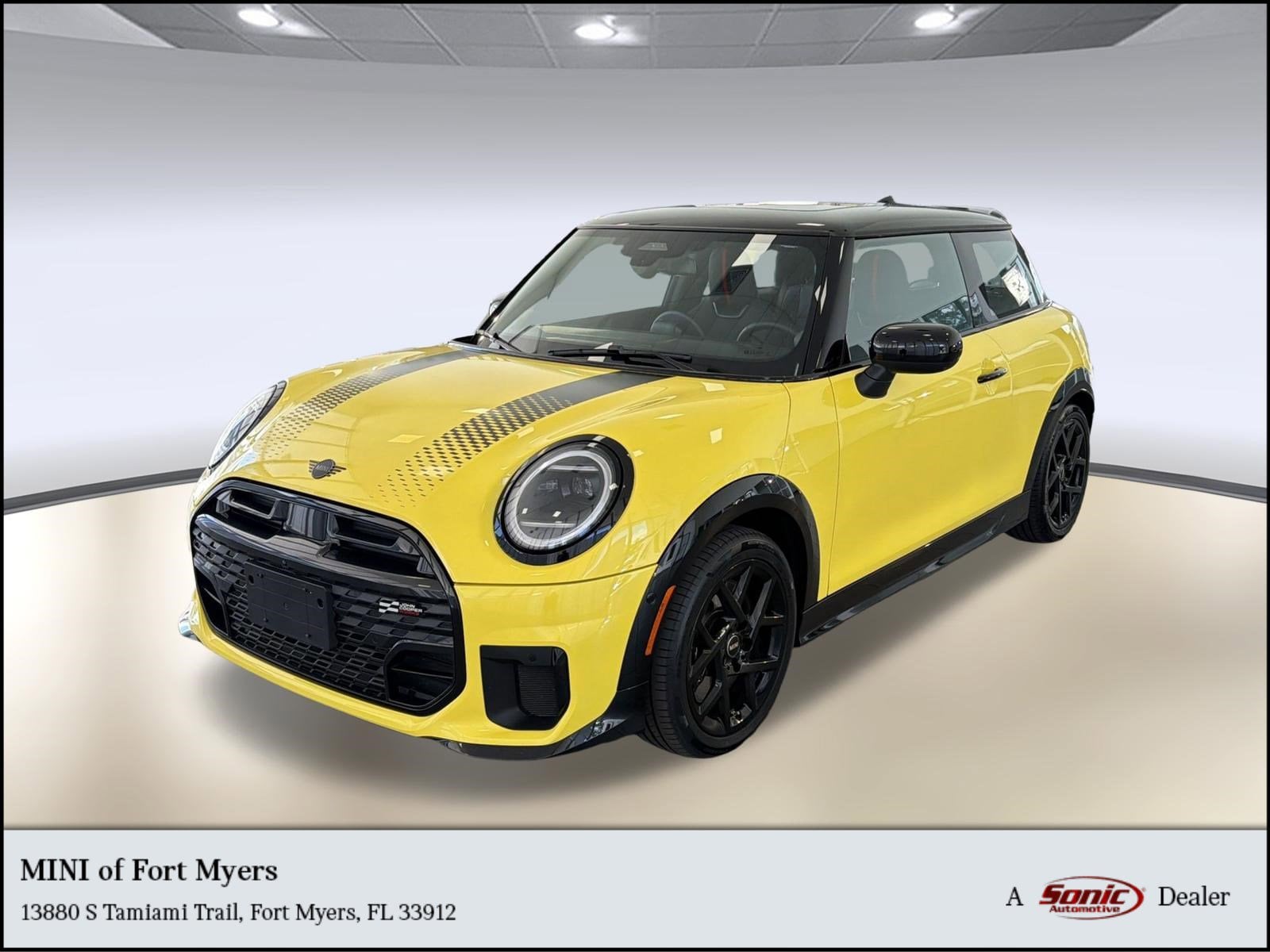 2025 MINI Hardtop Cooper S's photo