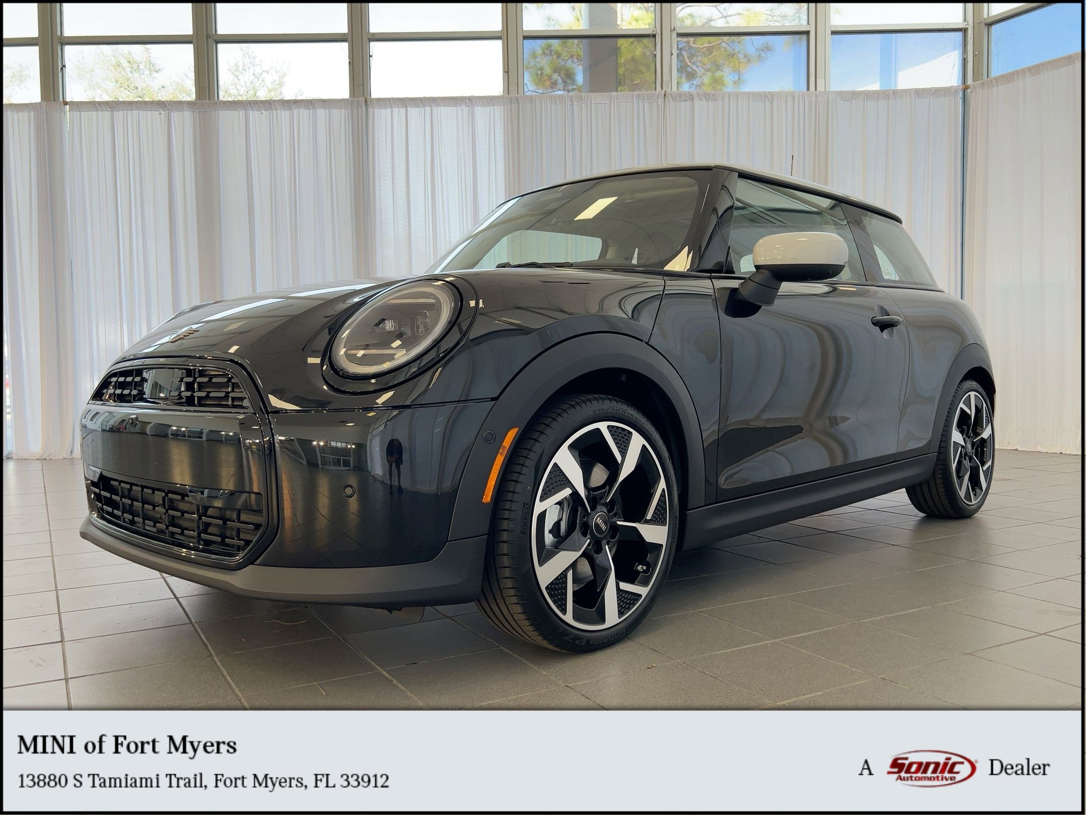 2026 MINI Hardtop 2 Door's photo