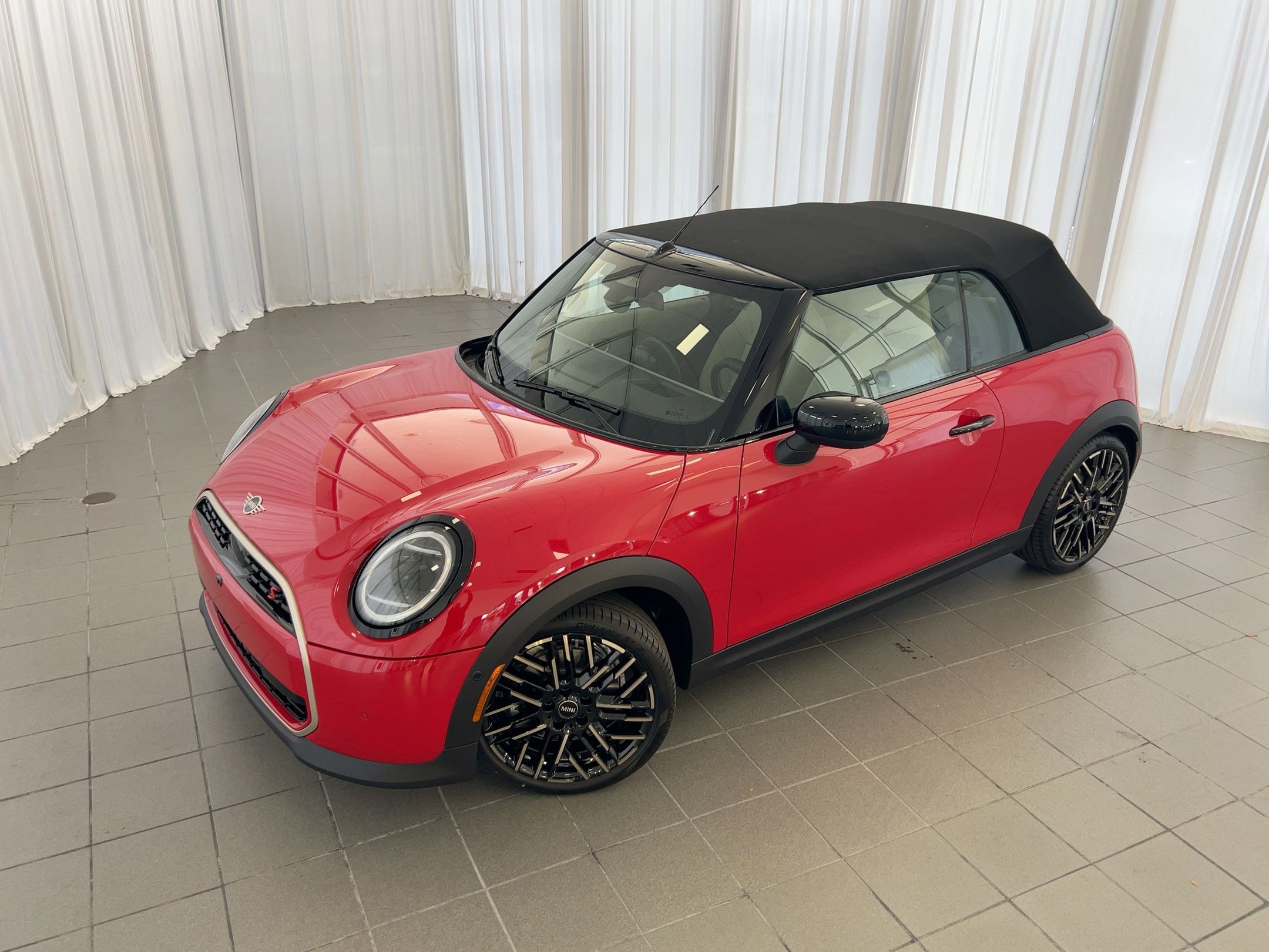 2026 MINI Convertible S - Photo 32