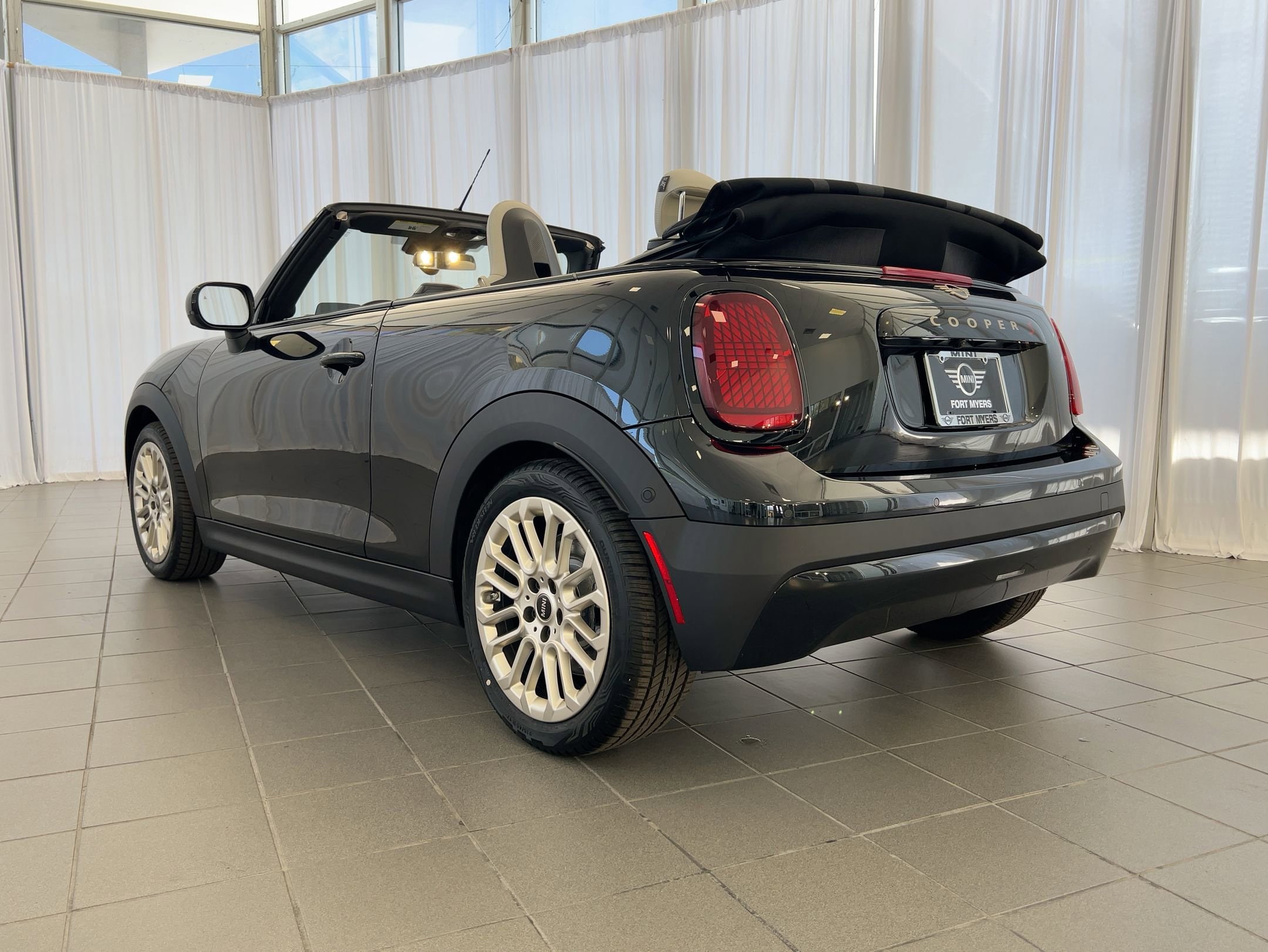 2026 Mini Cooper Convertible Iconic photo 3
