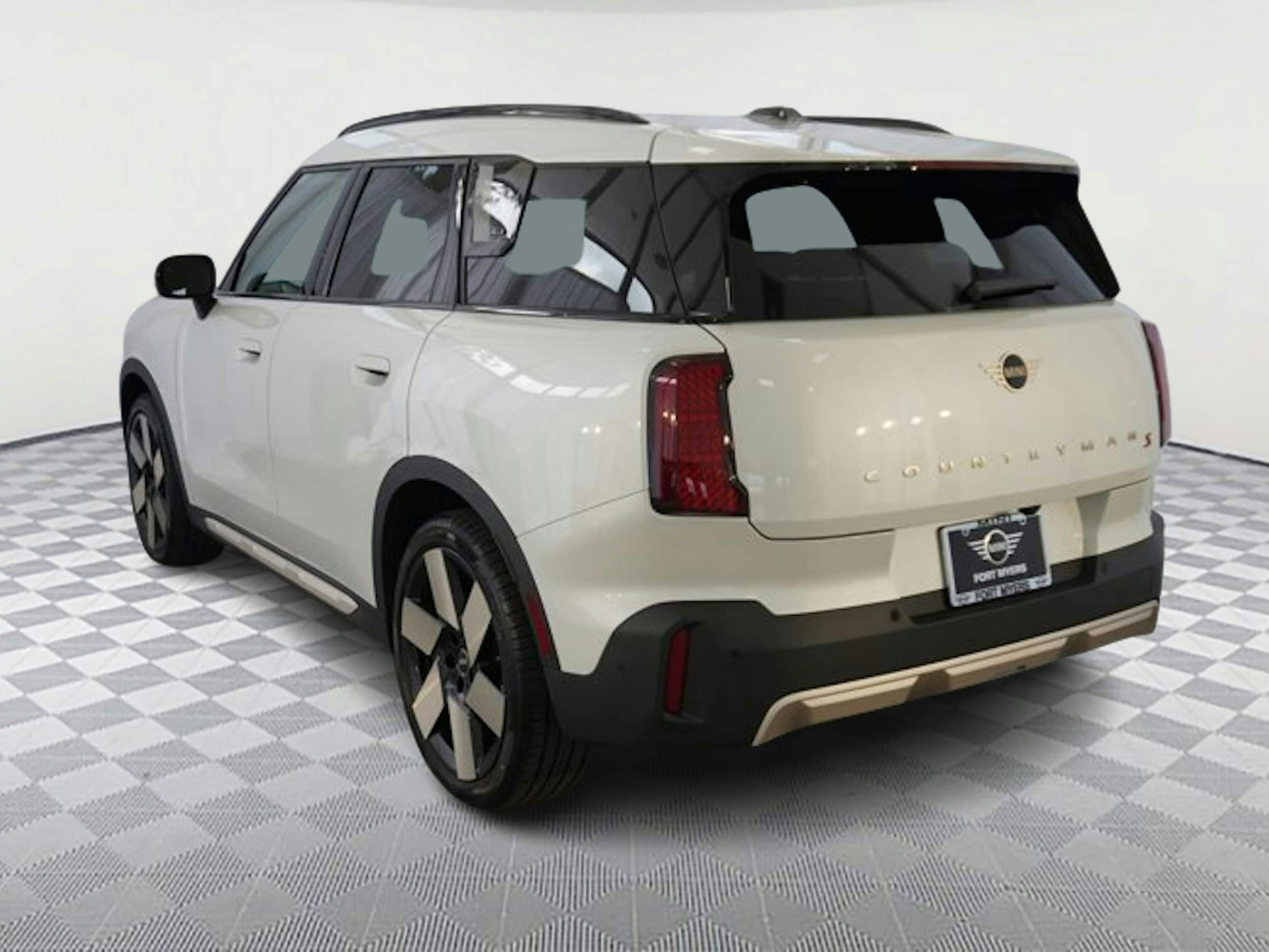 Used 2025 MINI Countryman S with VIN WMZ23GA00S7P90076 for sale in Fort Myers, FL