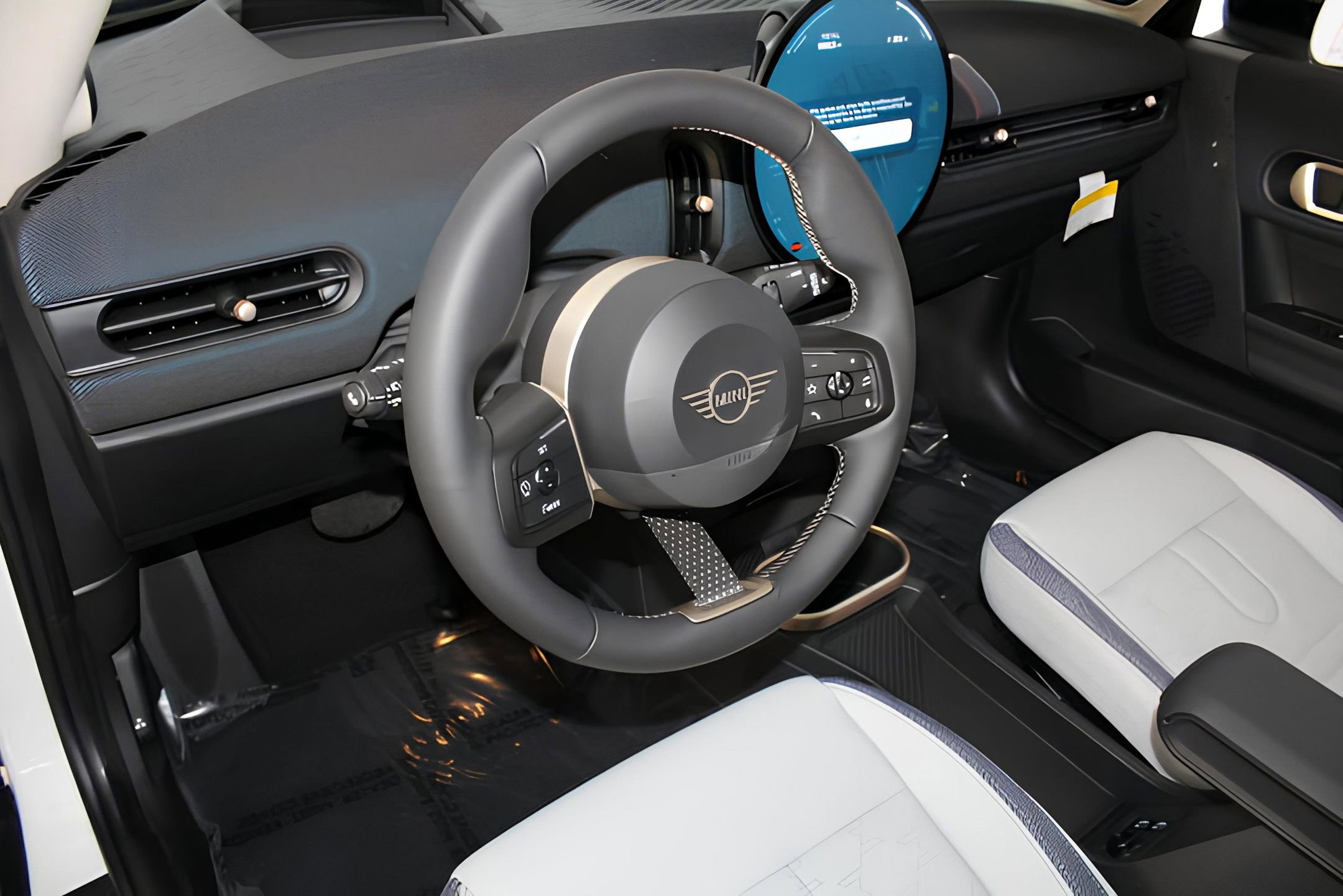 2025 Mini Cooper 2 Door Hardtop S photo 3
