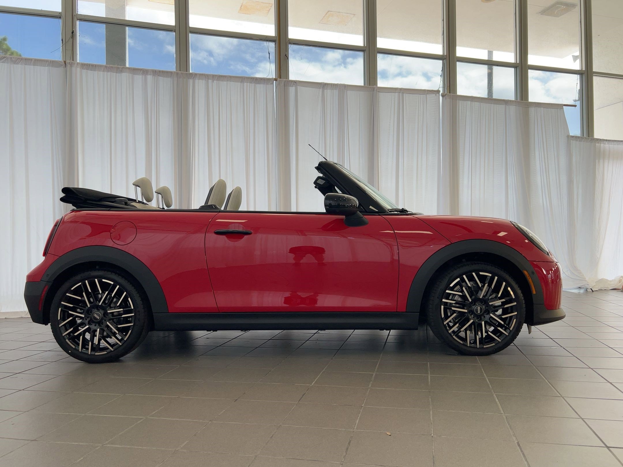 2026 MINI Convertible S - Photo 8