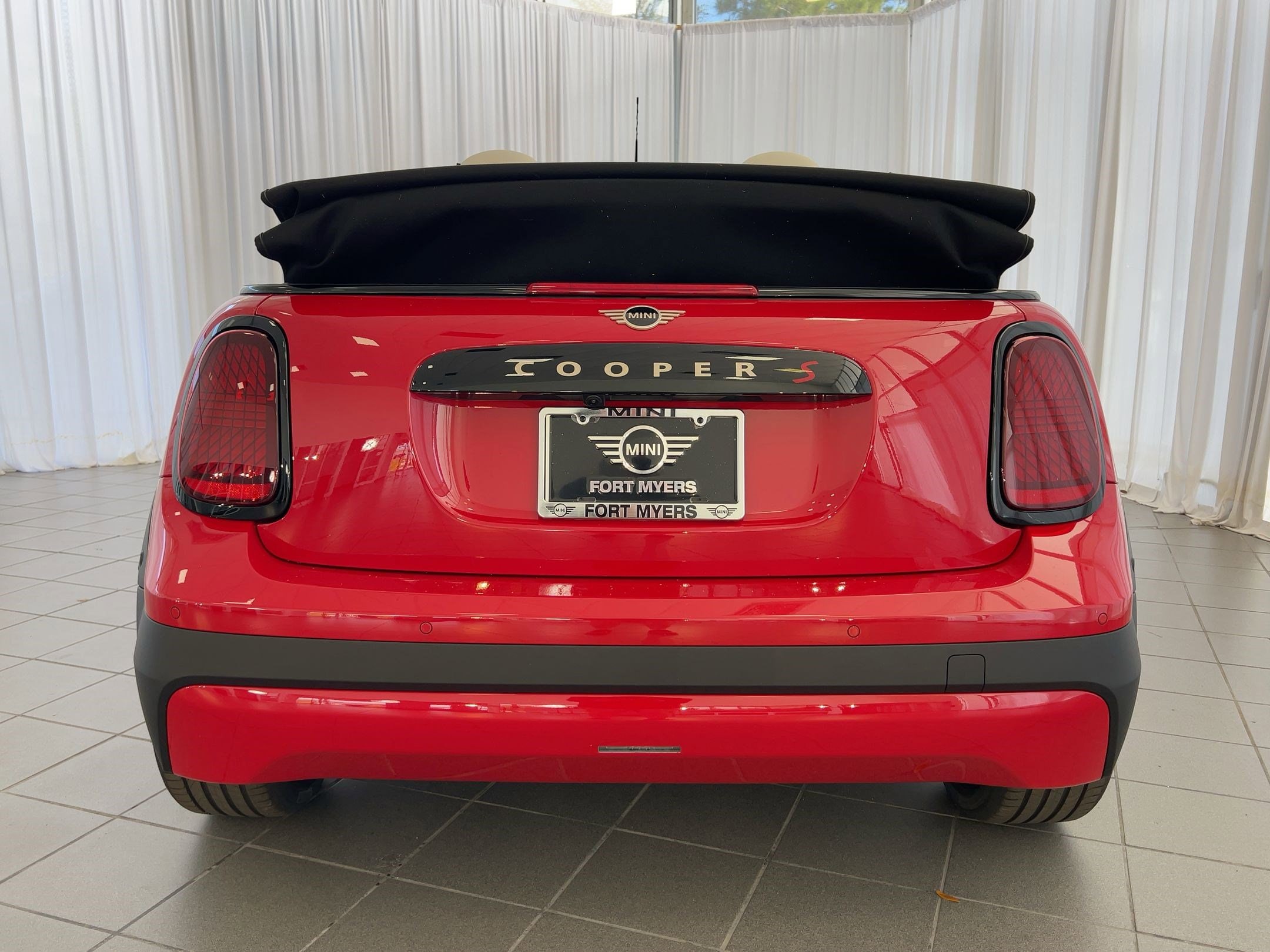 2026 MINI Convertible S - Photo 10