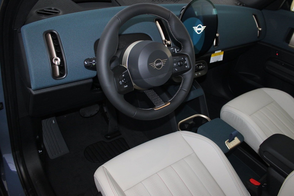 New 2026 MINI Countryman Signature Plus SUV