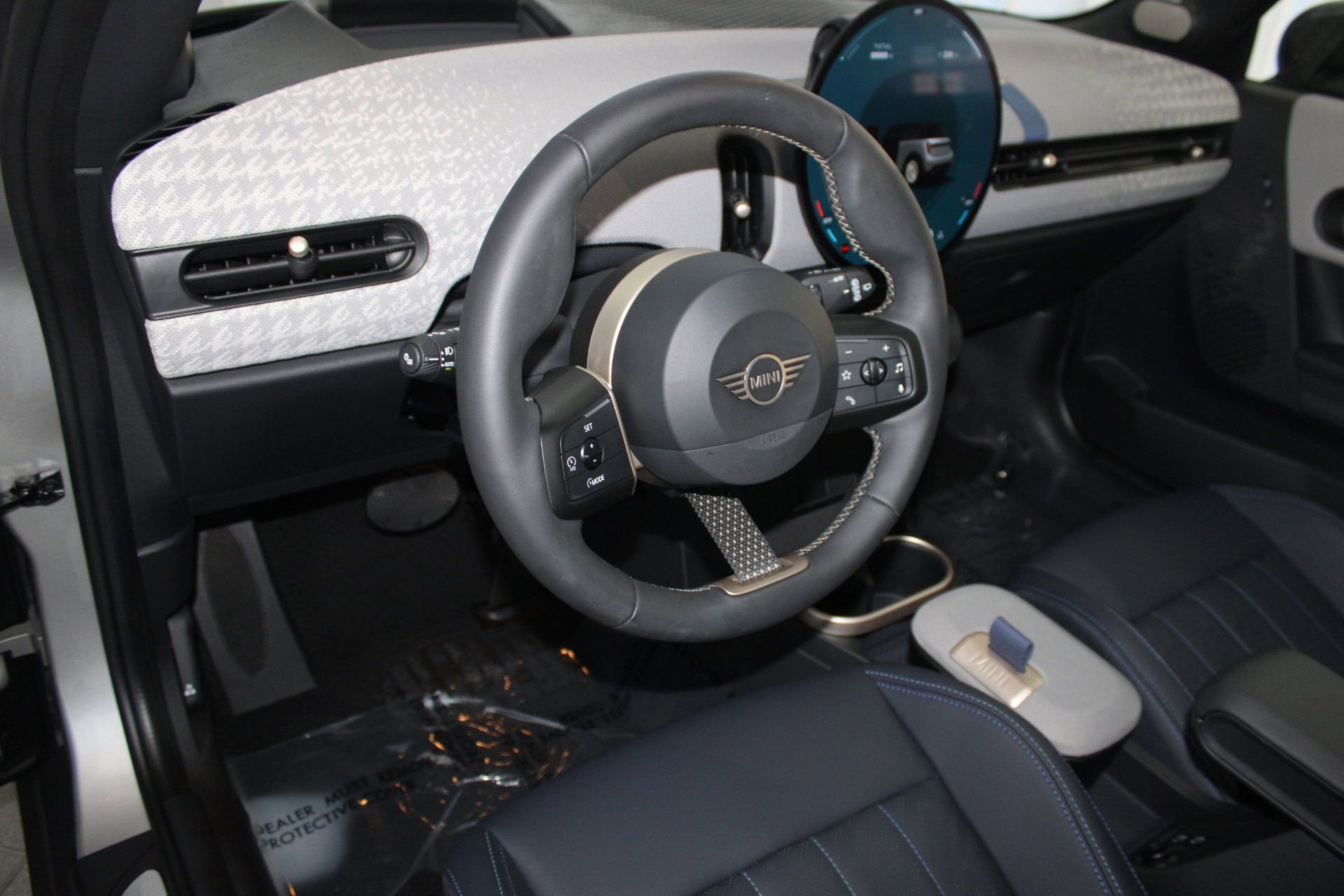 2025 Mini Cooper Hardtop S photo 4