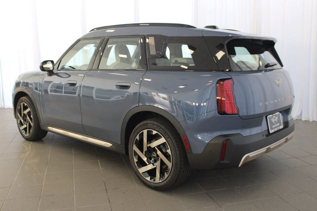 New 2026 MINI Countryman Signature Plus SUV