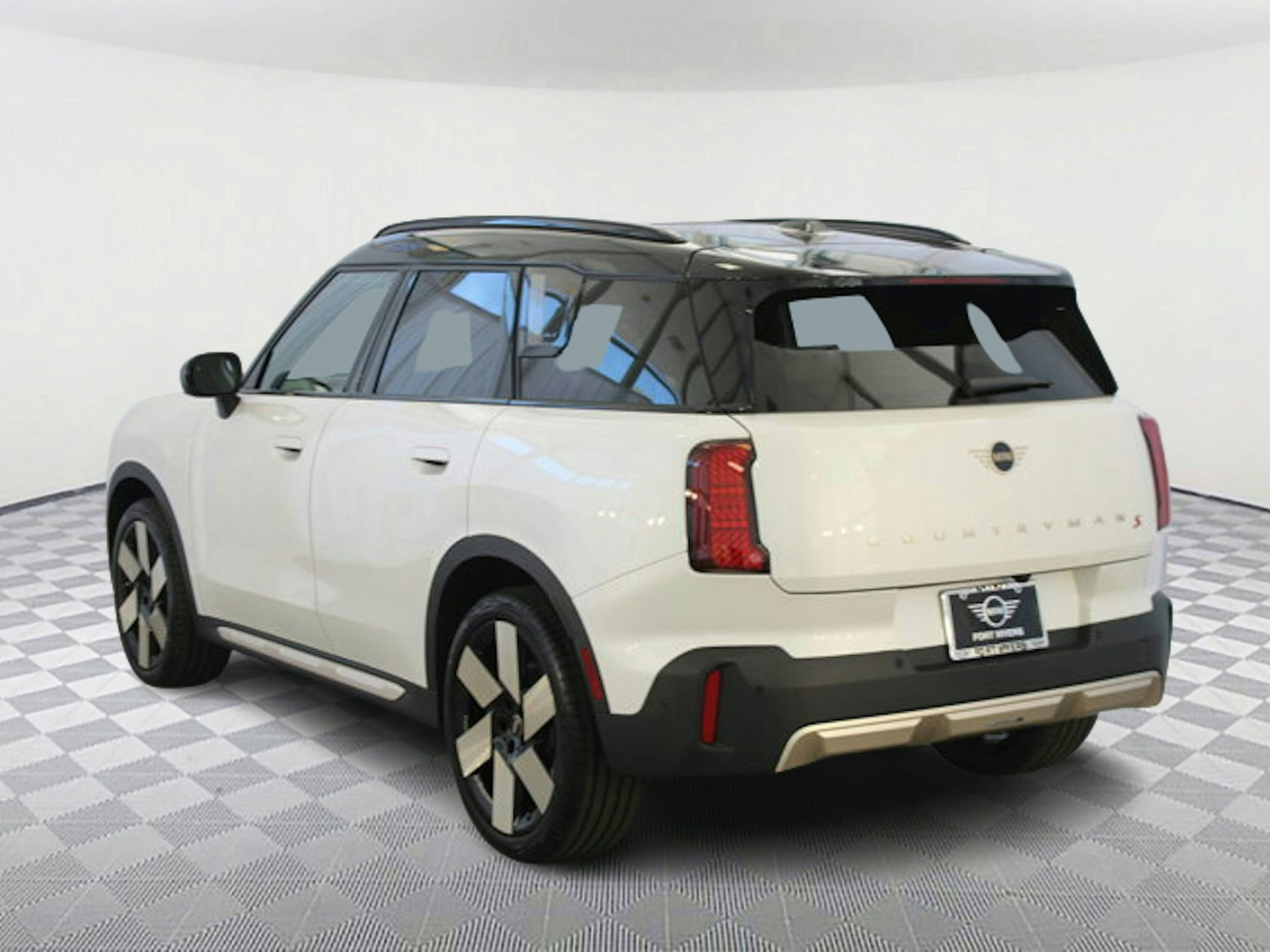 2025 Mini Countryman S ALL4 photo 2