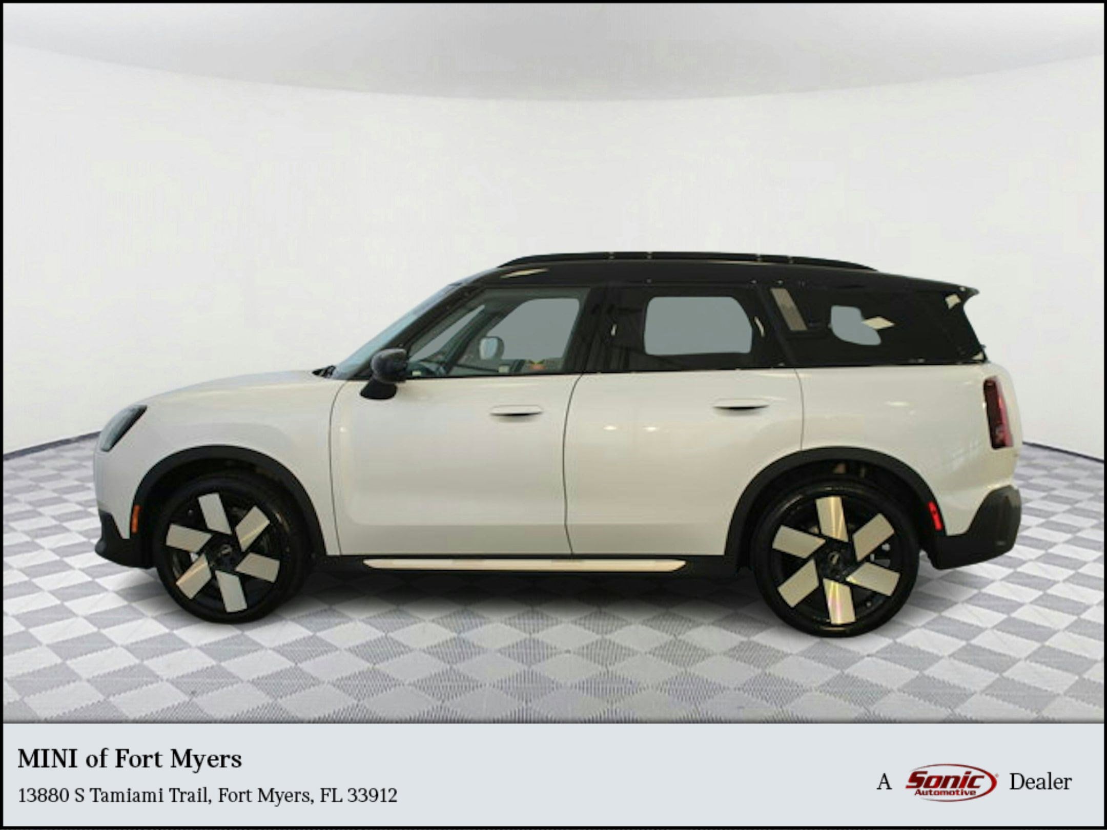 2025 MINI Countryman Iconic