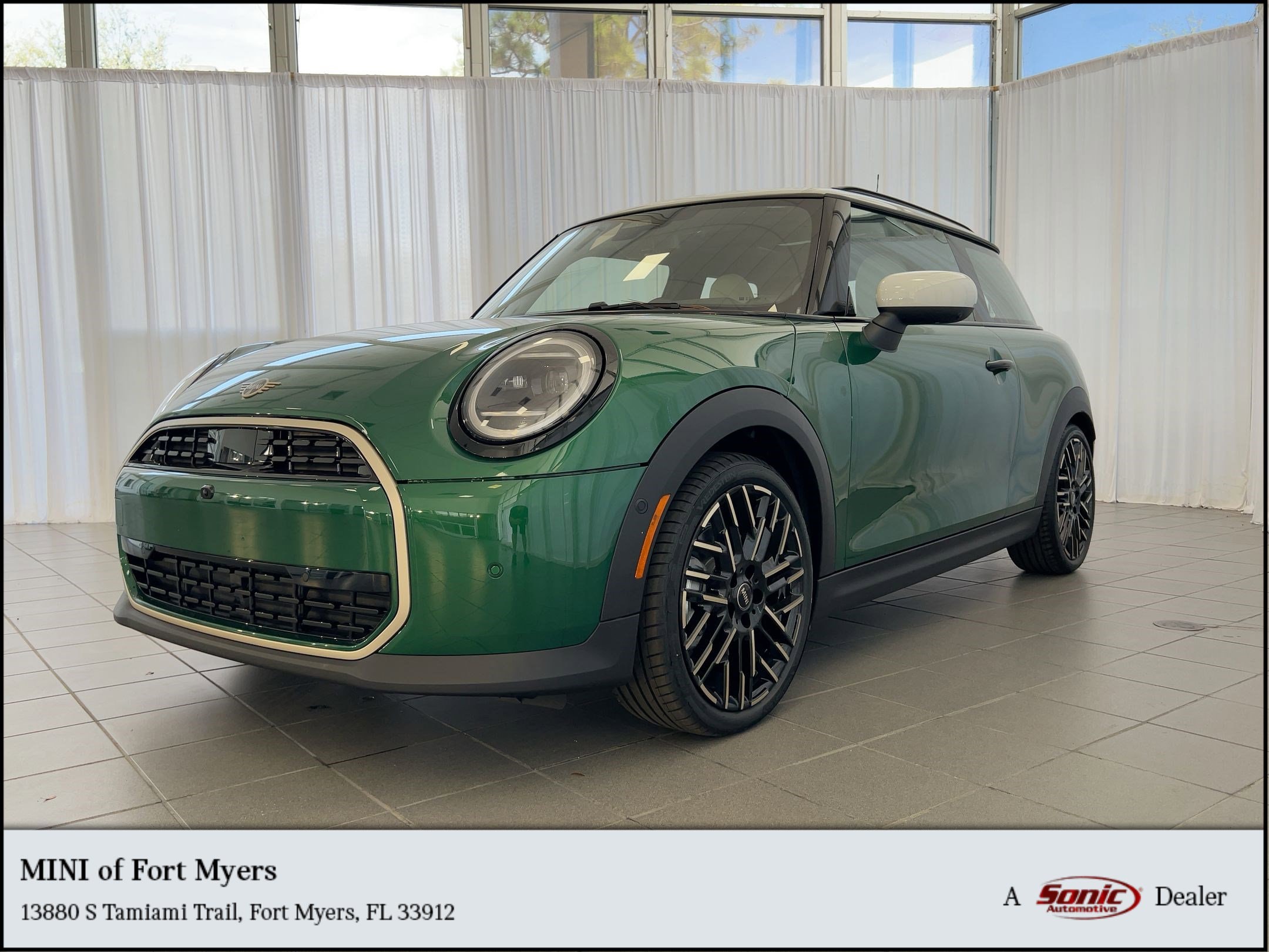 2026 MINI Hardtop Base's photo