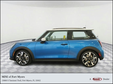 2025 MINI Hardtop 2 Door Iconic Hatchback