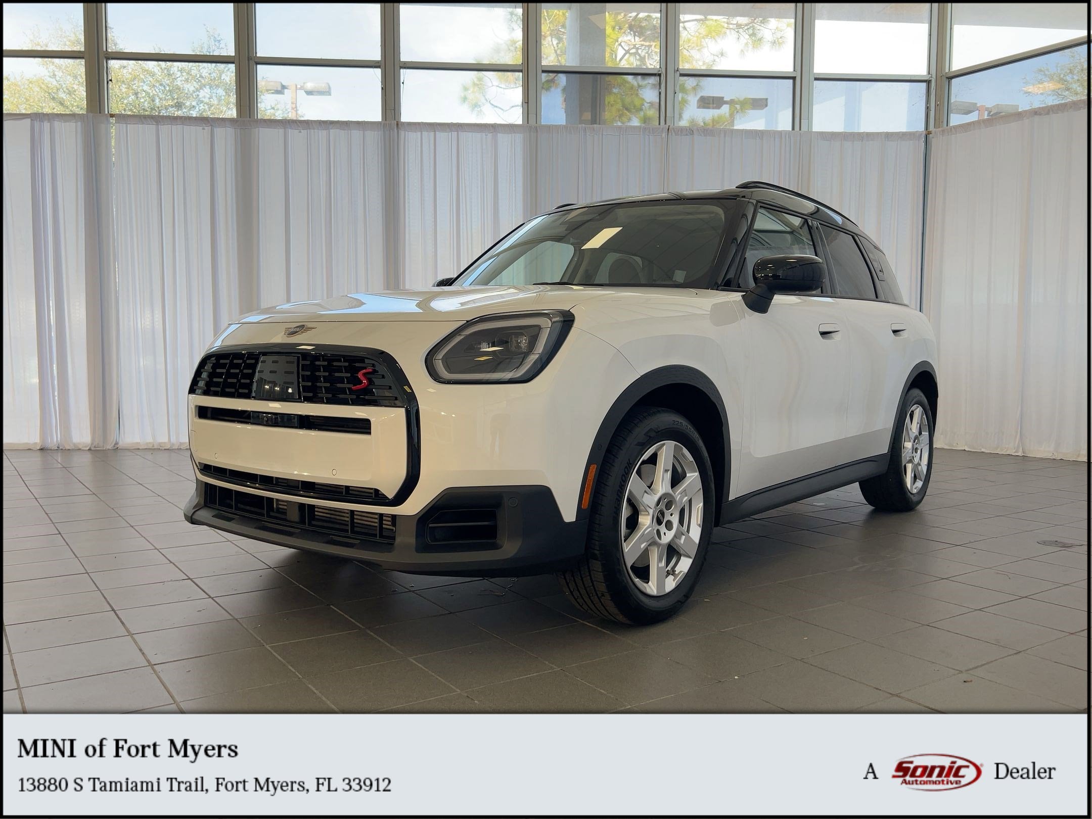 2025 MINI Countryman S's photo